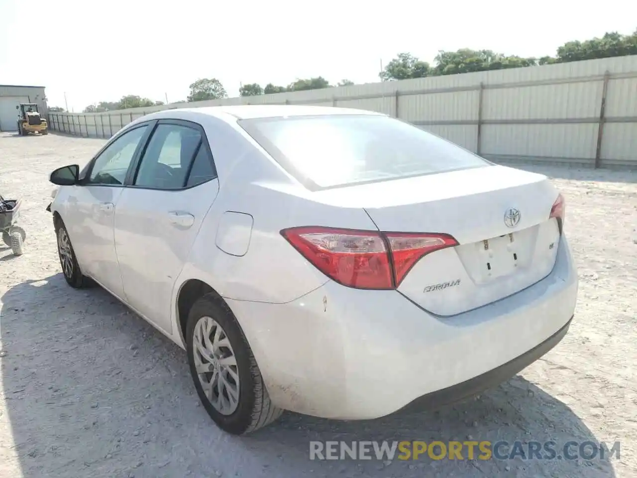 3 Photograph of a damaged car 2T1BURHE4KC239559 TOYOTA COROLLA 2019