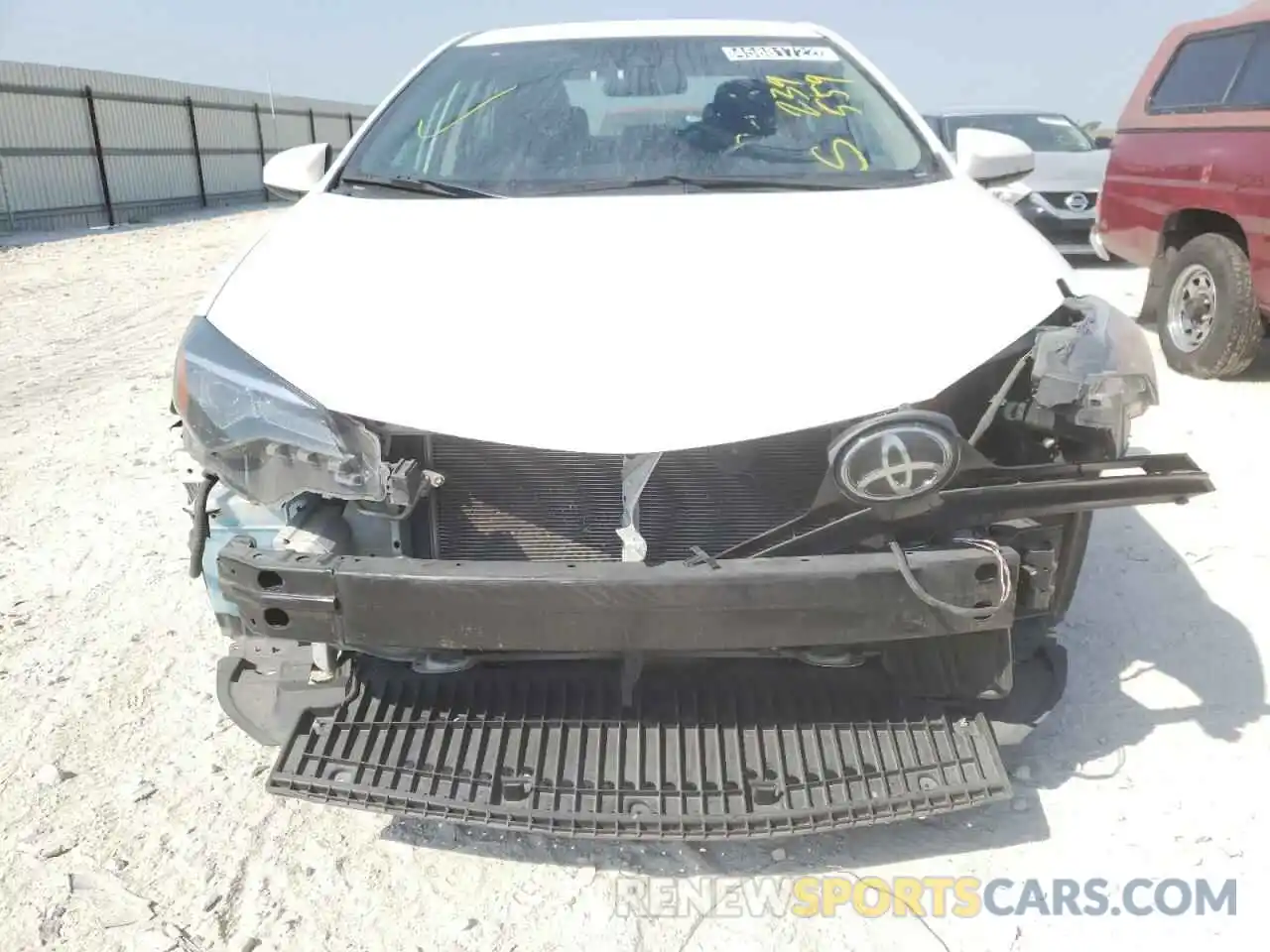 9 Photograph of a damaged car 2T1BURHE4KC239559 TOYOTA COROLLA 2019