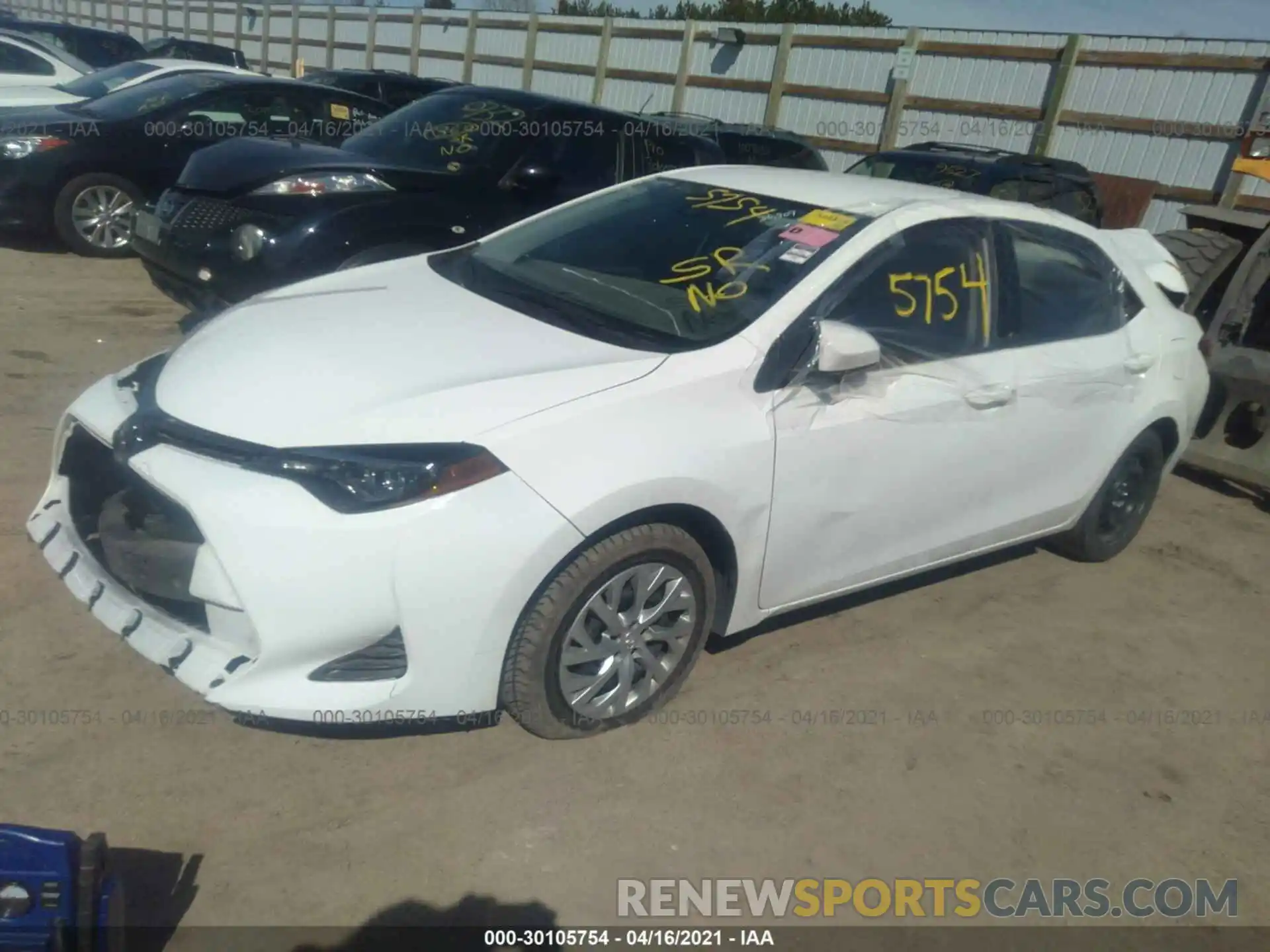 2 Photograph of a damaged car 2T1BURHE4KC240372 TOYOTA COROLLA 2019