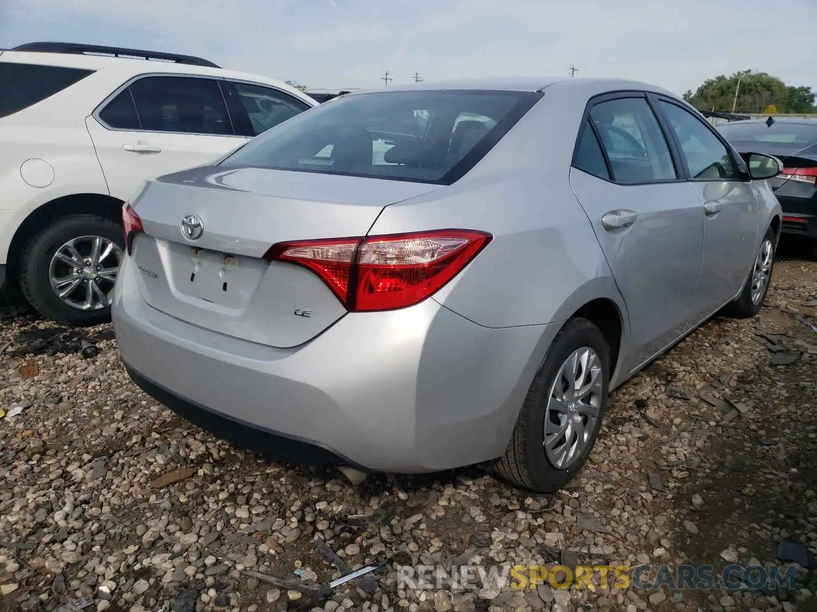 4 Photograph of a damaged car 2T1BURHE4KC240842 TOYOTA COROLLA 2019