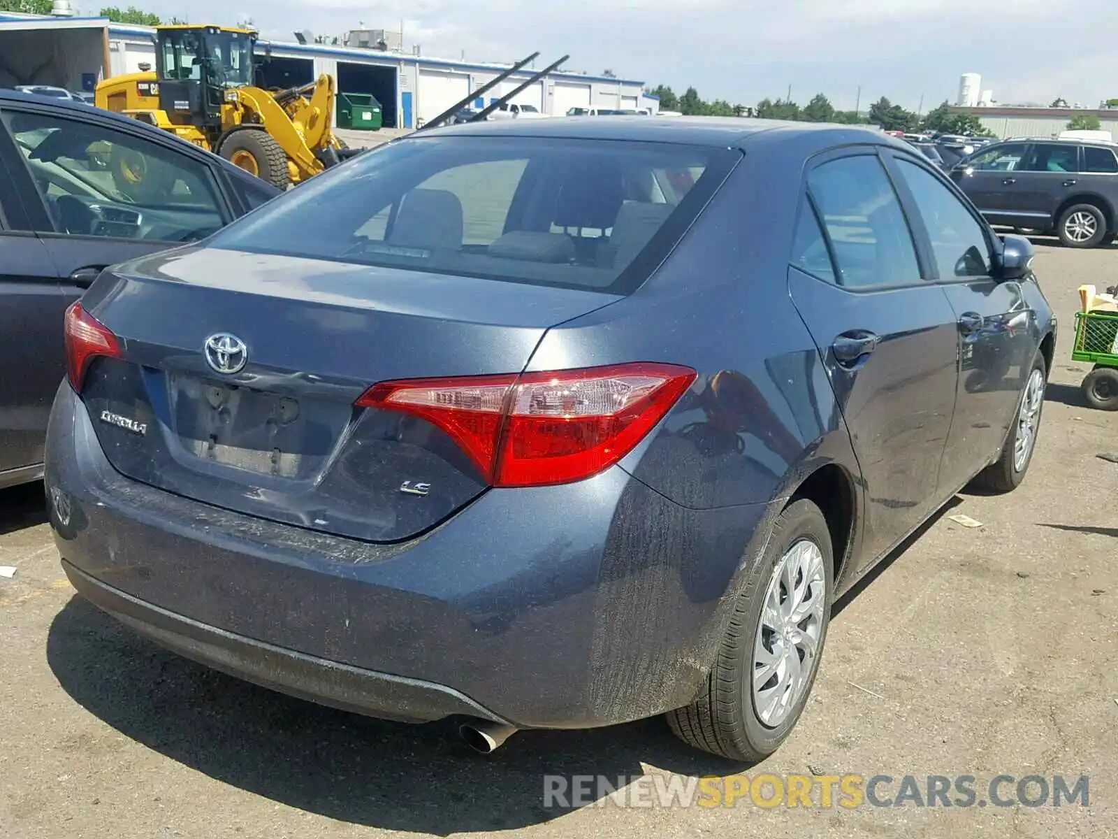 4 Photograph of a damaged car 2T1BURHE4KC241926 TOYOTA COROLLA 2019