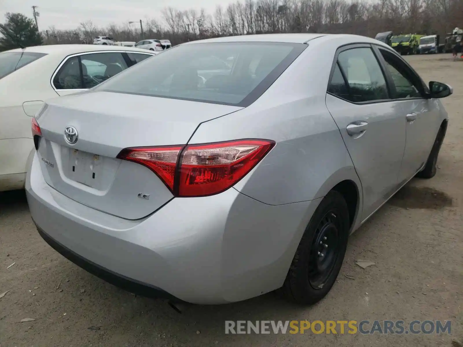 4 Photograph of a damaged car 2T1BURHE4KC243014 TOYOTA COROLLA 2019