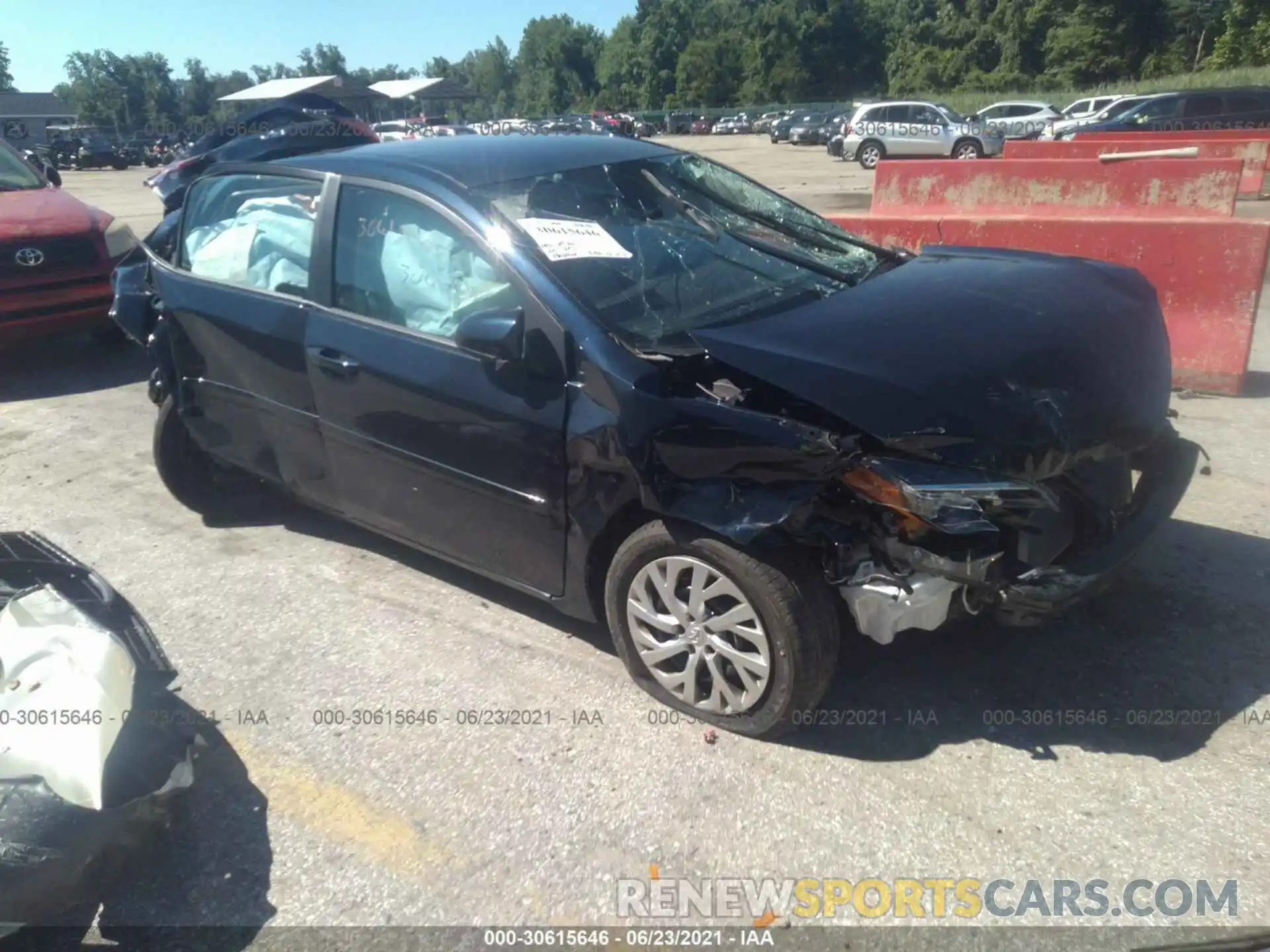 1 Photograph of a damaged car 2T1BURHE4KC243790 TOYOTA COROLLA 2019