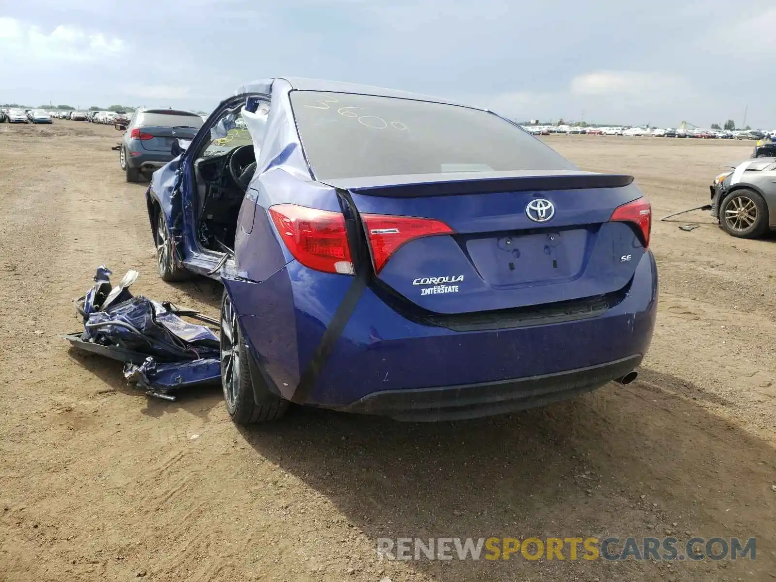 3 Photograph of a damaged car 2T1BURHE4KC244003 TOYOTA COROLLA 2019