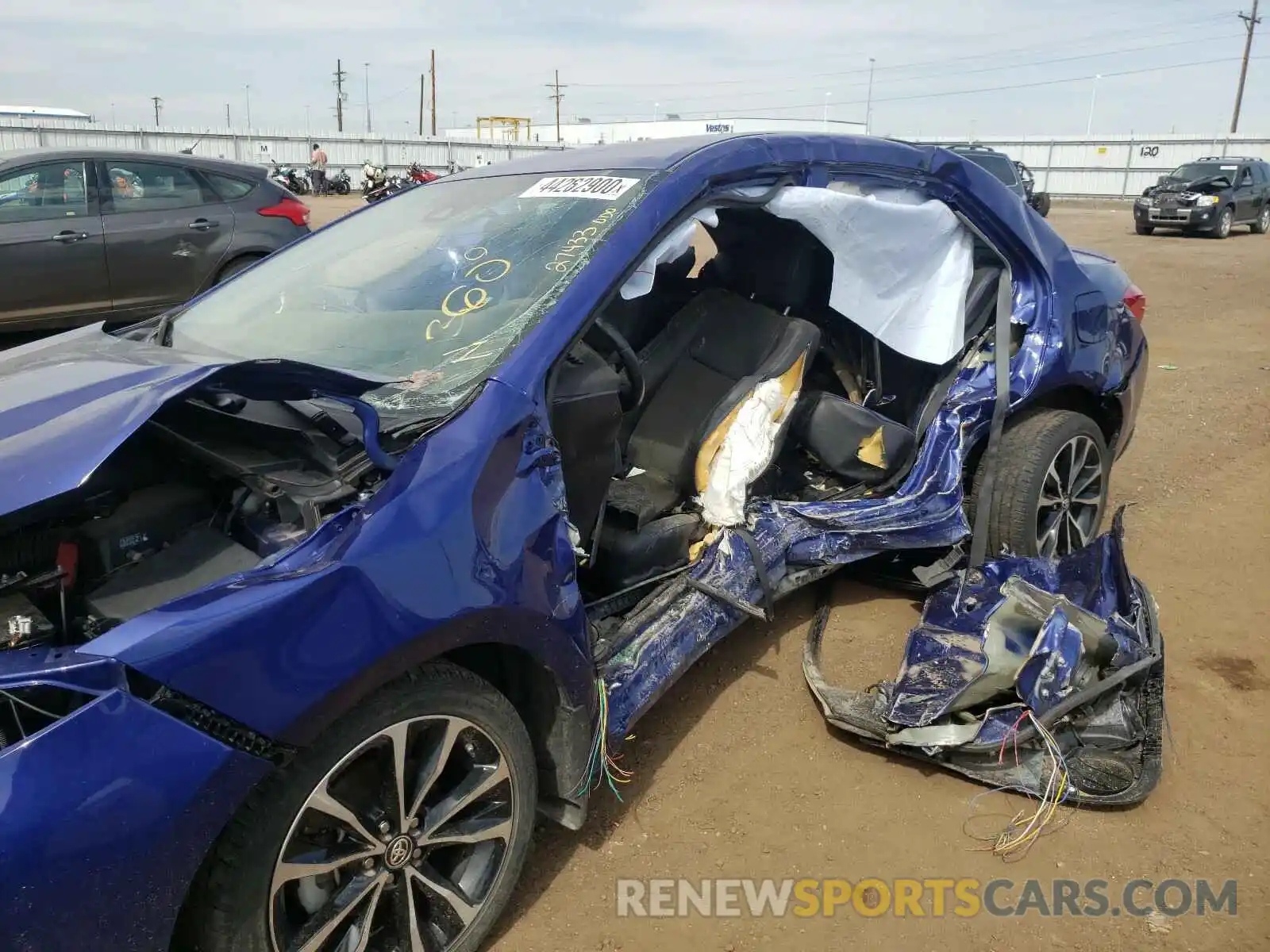 9 Photograph of a damaged car 2T1BURHE4KC244003 TOYOTA COROLLA 2019