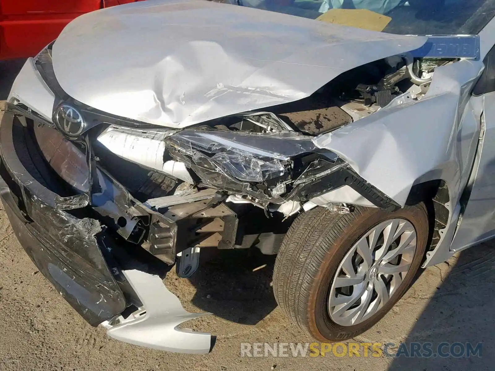 9 Photograph of a damaged car 2T1BURHE4KC246740 TOYOTA COROLLA 2019