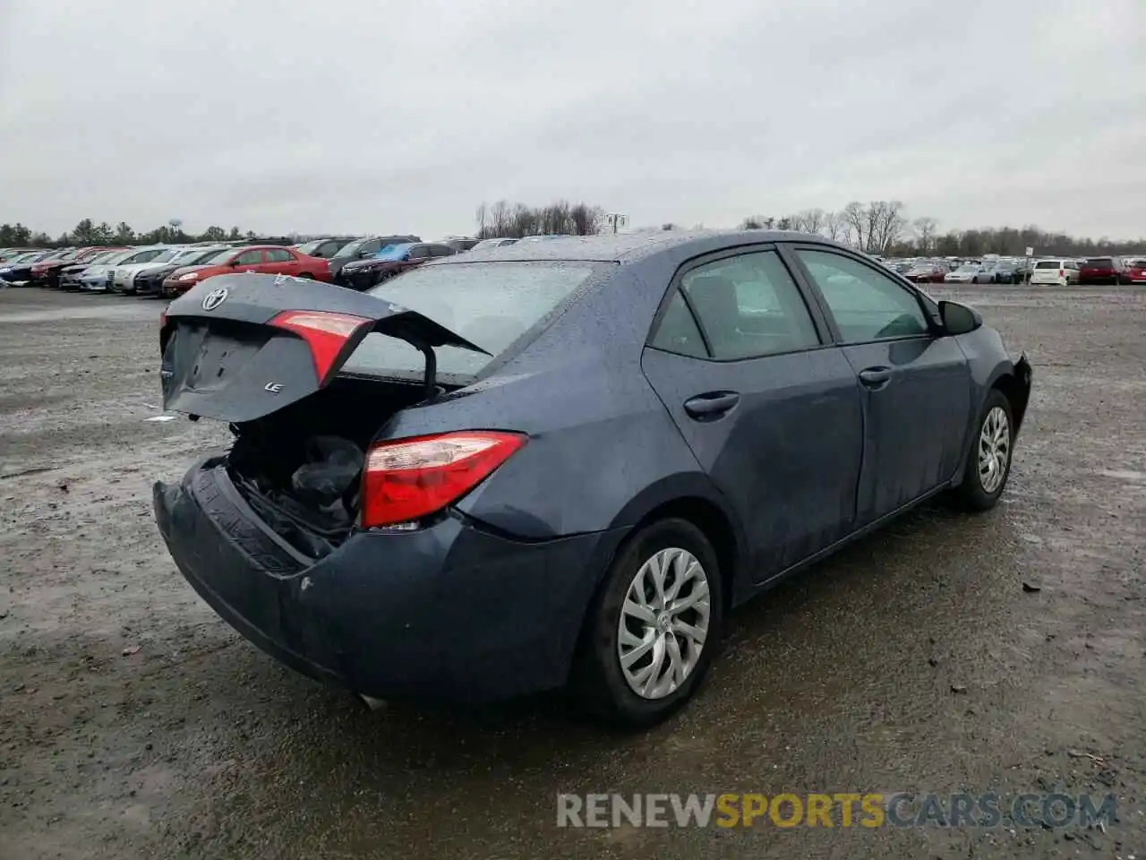 4 Photograph of a damaged car 2T1BURHE4KC246883 TOYOTA COROLLA 2019