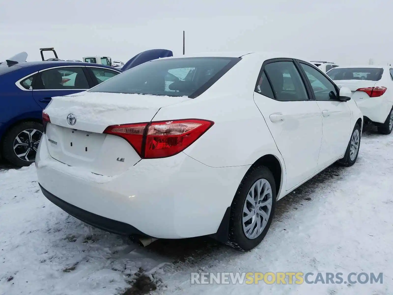 4 Photograph of a damaged car 2T1BURHE4KC247080 TOYOTA COROLLA 2019