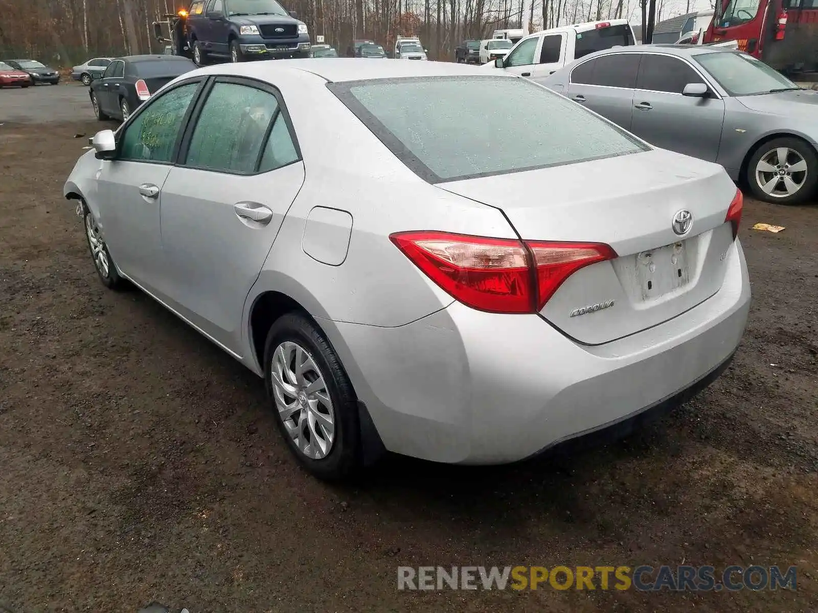 3 Photograph of a damaged car 2T1BURHE5KC126350 TOYOTA COROLLA 2019