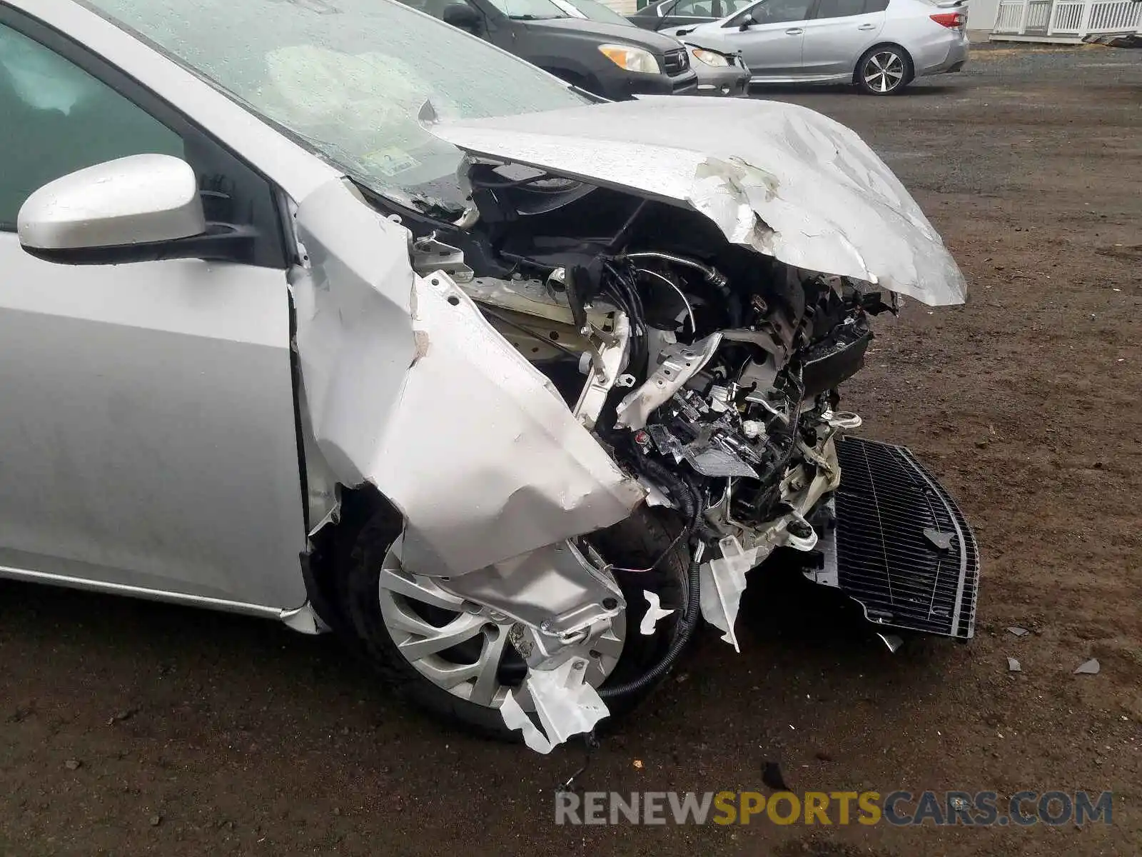 9 Photograph of a damaged car 2T1BURHE5KC126350 TOYOTA COROLLA 2019