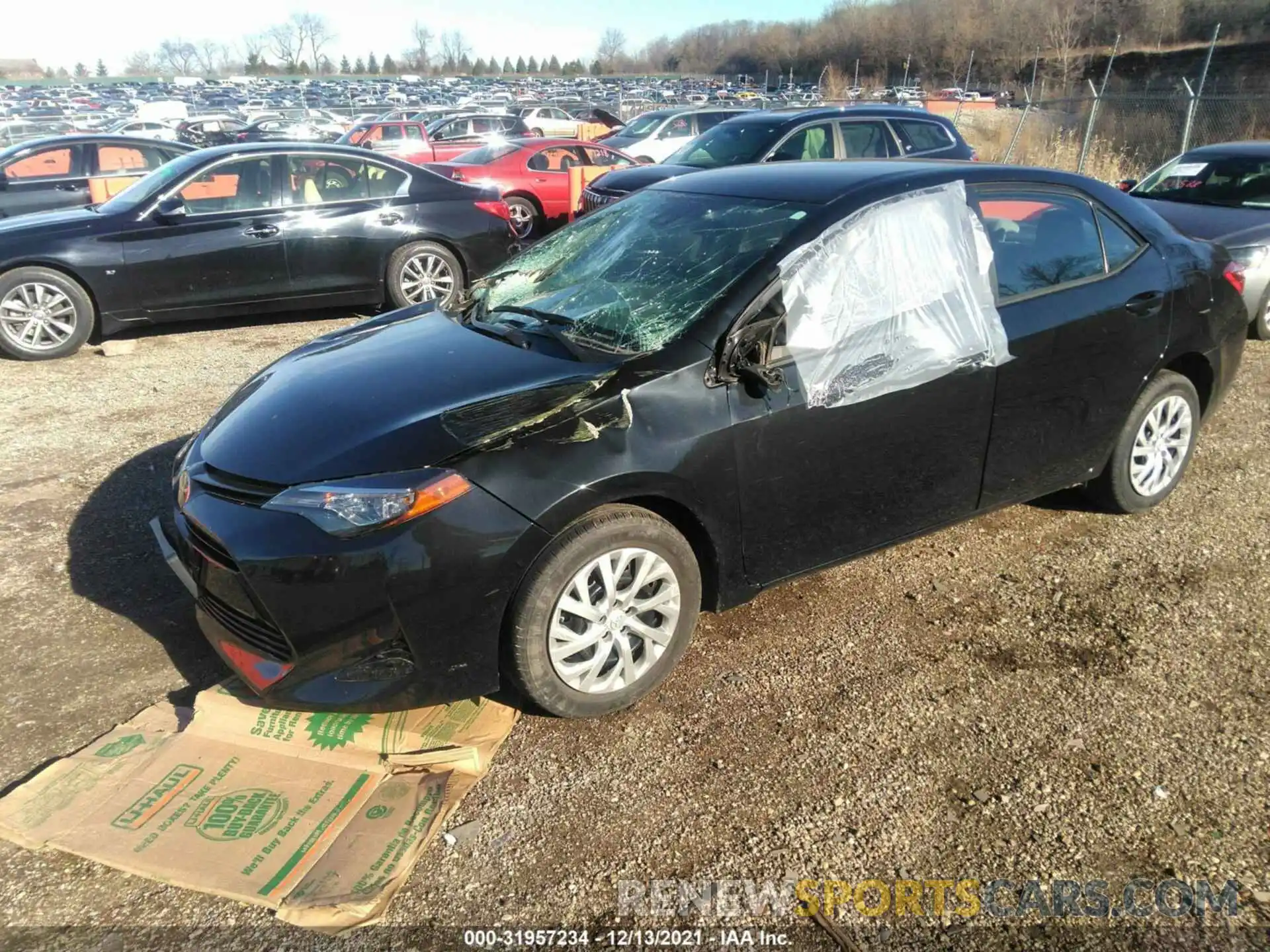 2 Фотография поврежденного автомобиля 2T1BURHE5KC127241 TOYOTA COROLLA 2019