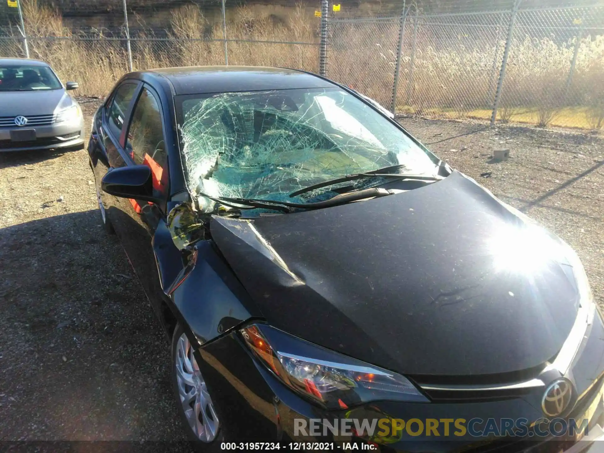 6 Photograph of a damaged car 2T1BURHE5KC127241 TOYOTA COROLLA 2019