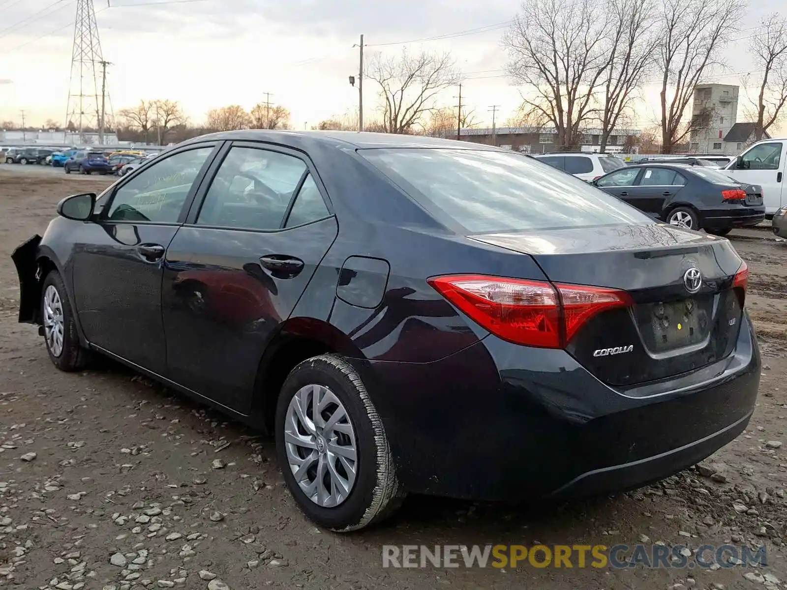 3 Photograph of a damaged car 2T1BURHE5KC127269 TOYOTA COROLLA 2019