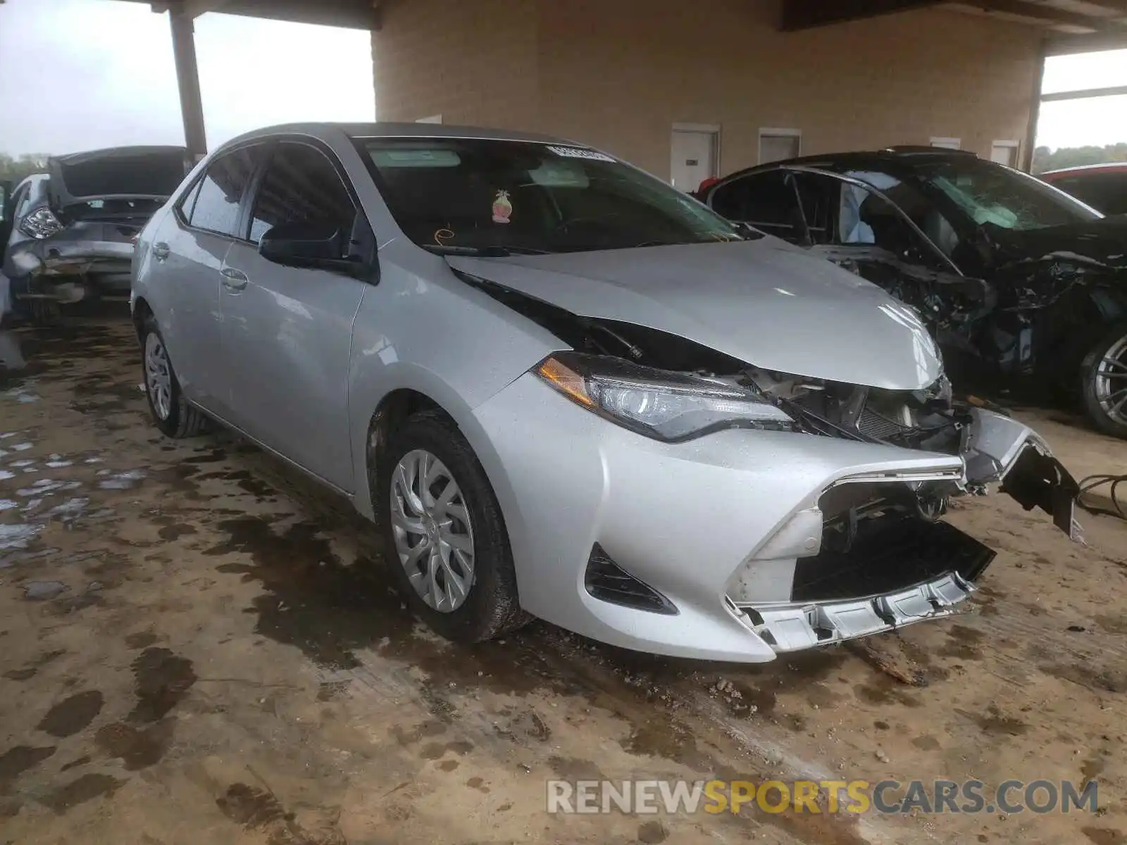 1 Photograph of a damaged car 2T1BURHE5KC127899 TOYOTA COROLLA 2019