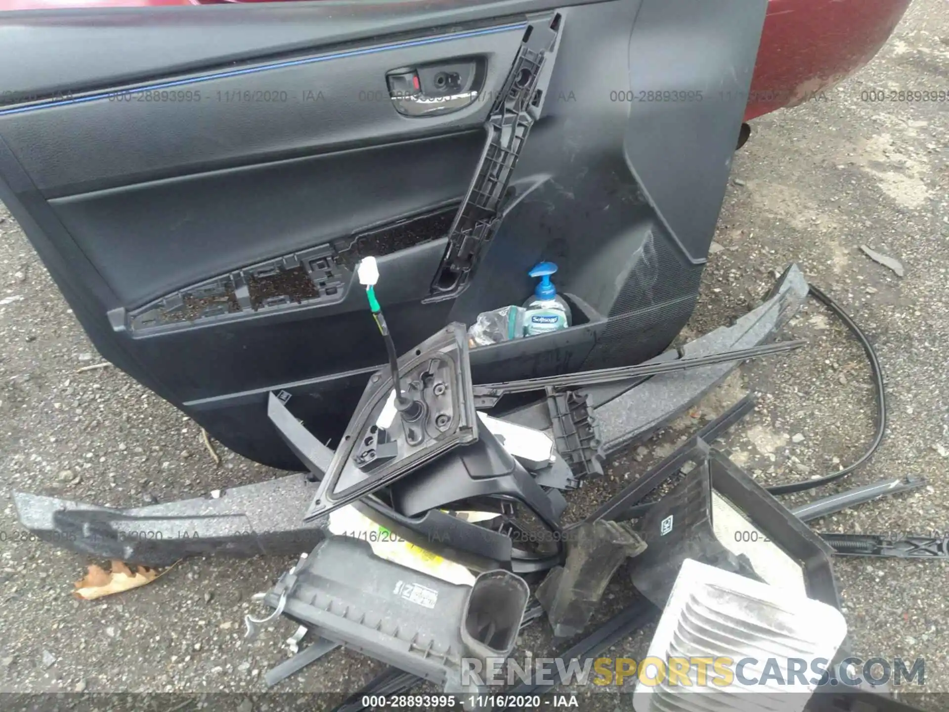 12 Photograph of a damaged car 2T1BURHE5KC128437 TOYOTA COROLLA 2019