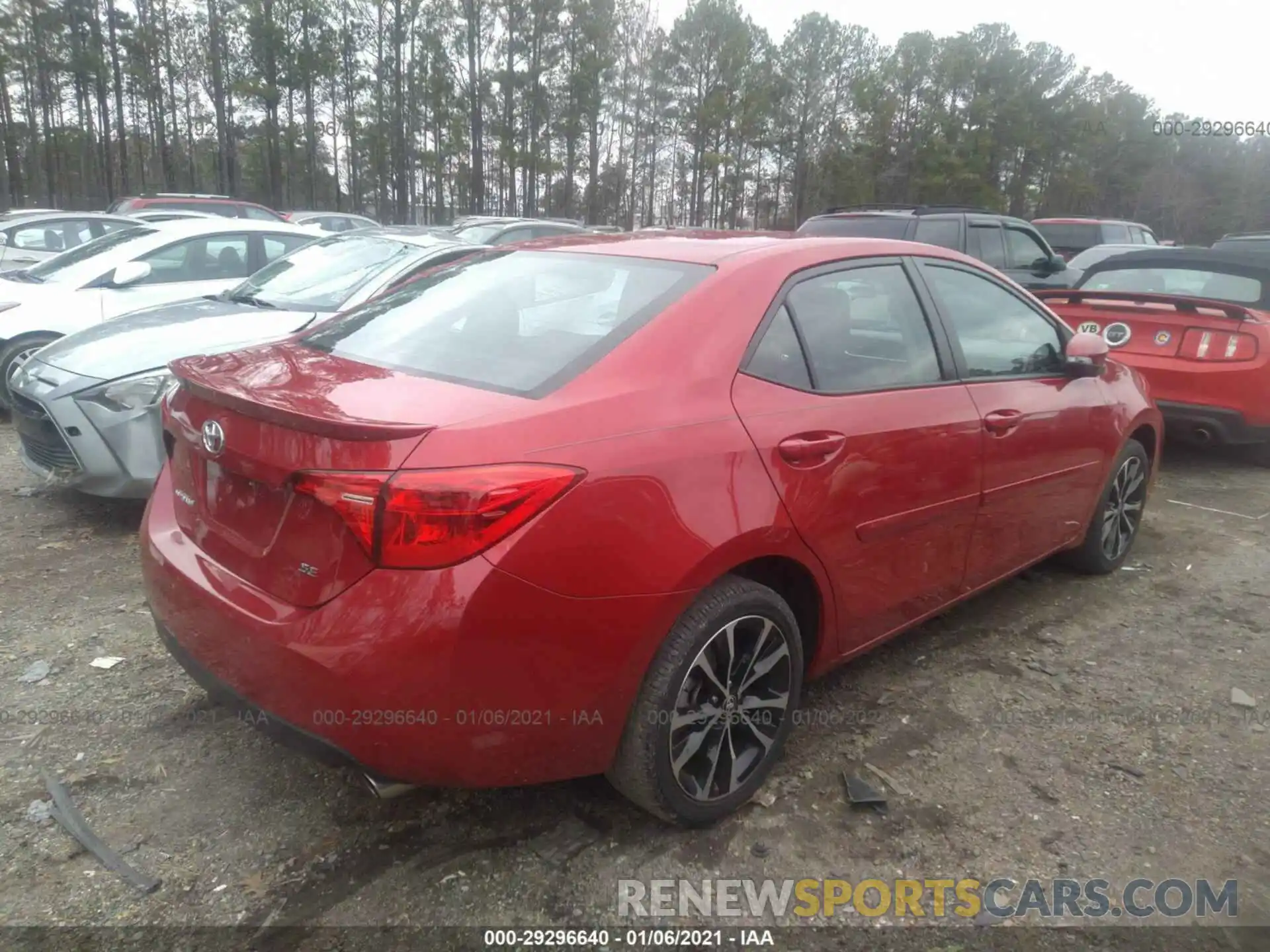 4 Photograph of a damaged car 2T1BURHE5KC128504 TOYOTA COROLLA 2019