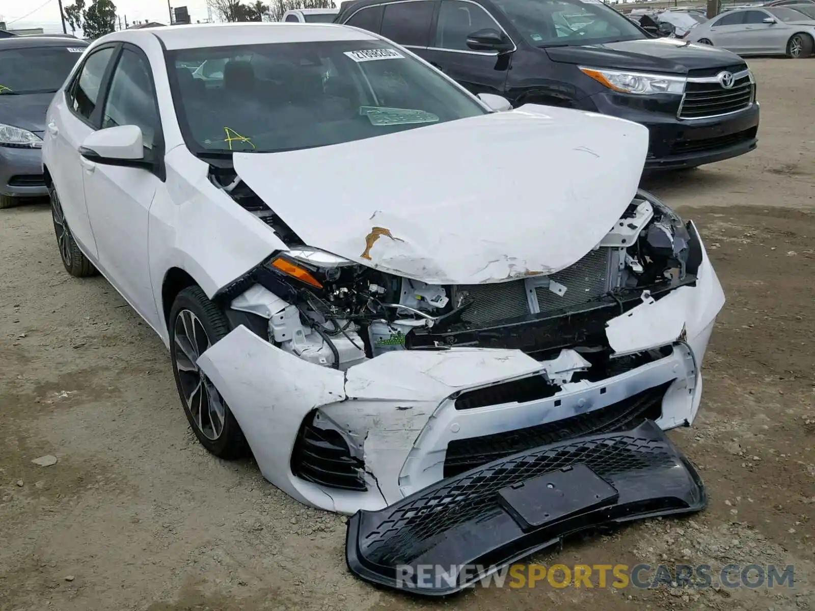 1 Photograph of a damaged car 2T1BURHE5KC129071 TOYOTA COROLLA 2019