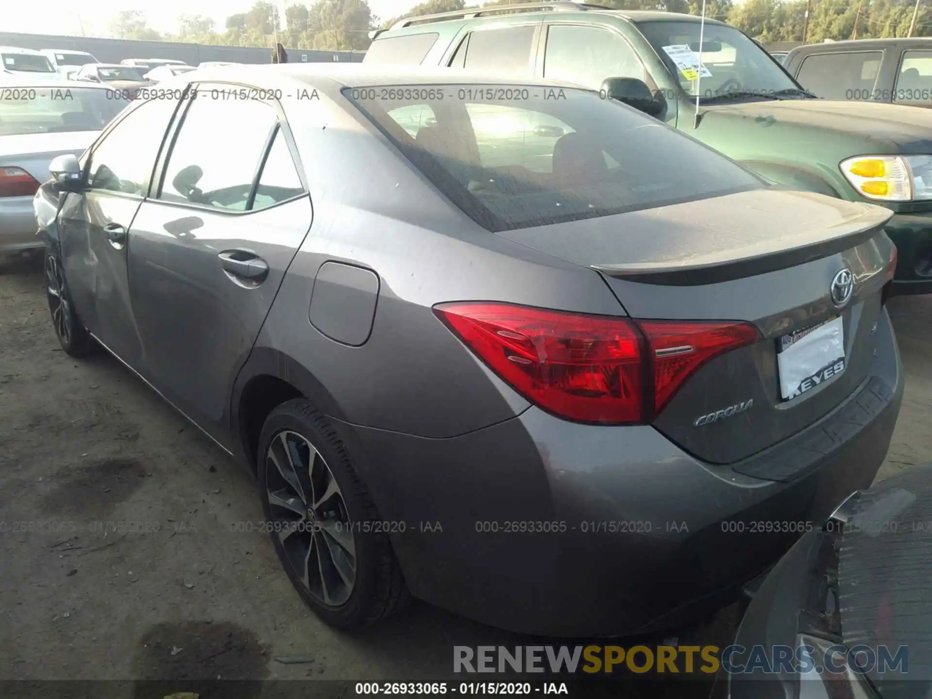 3 Photograph of a damaged car 2T1BURHE5KC130463 TOYOTA COROLLA 2019