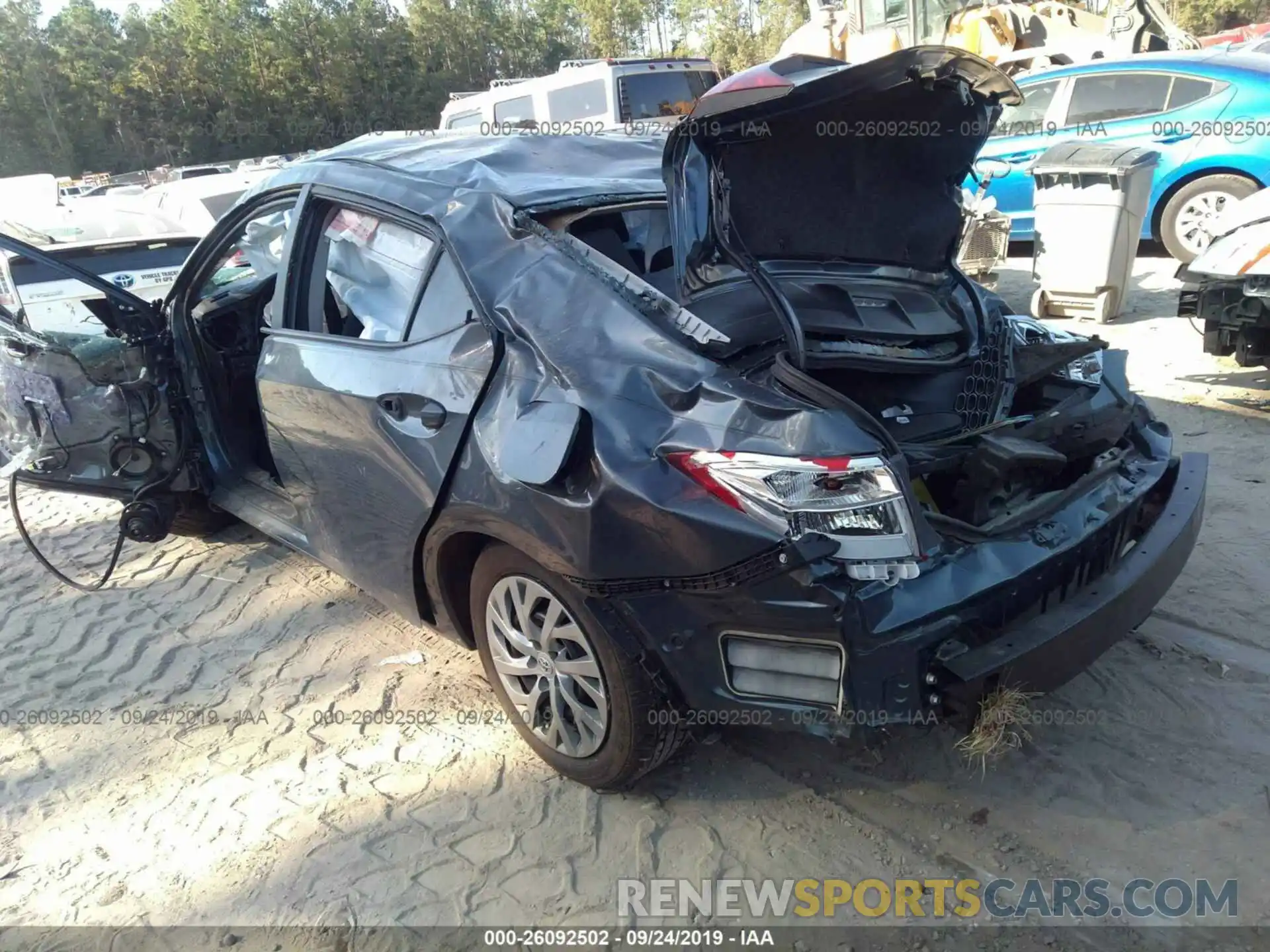 3 Photograph of a damaged car 2T1BURHE5KC130592 TOYOTA COROLLA 2019