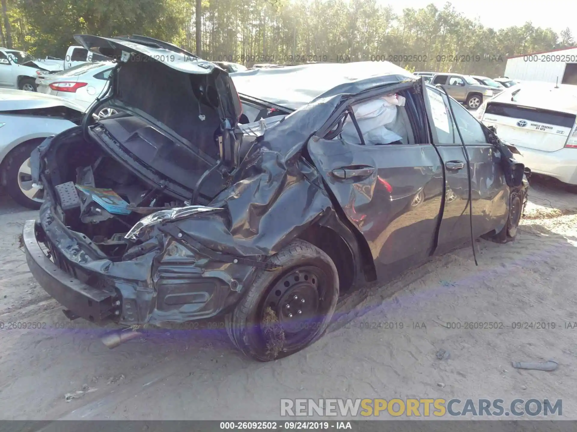 4 Photograph of a damaged car 2T1BURHE5KC130592 TOYOTA COROLLA 2019