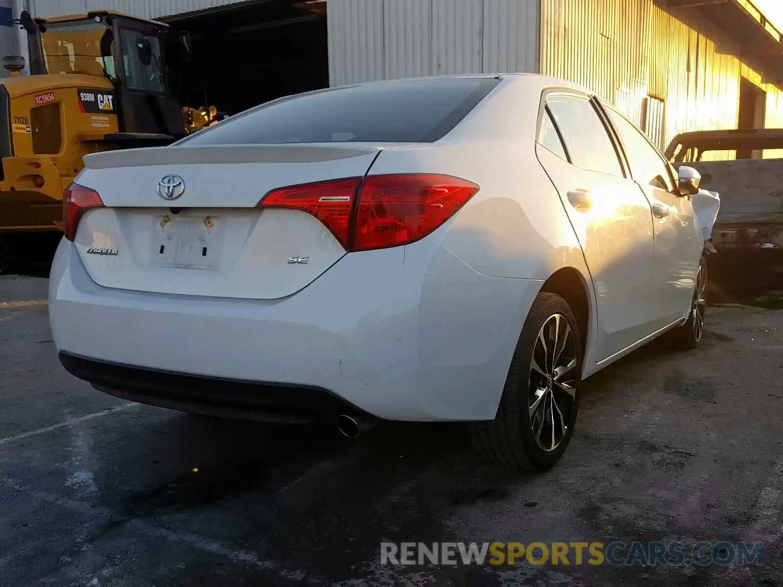 4 Photograph of a damaged car 2T1BURHE5KC131211 TOYOTA COROLLA 2019