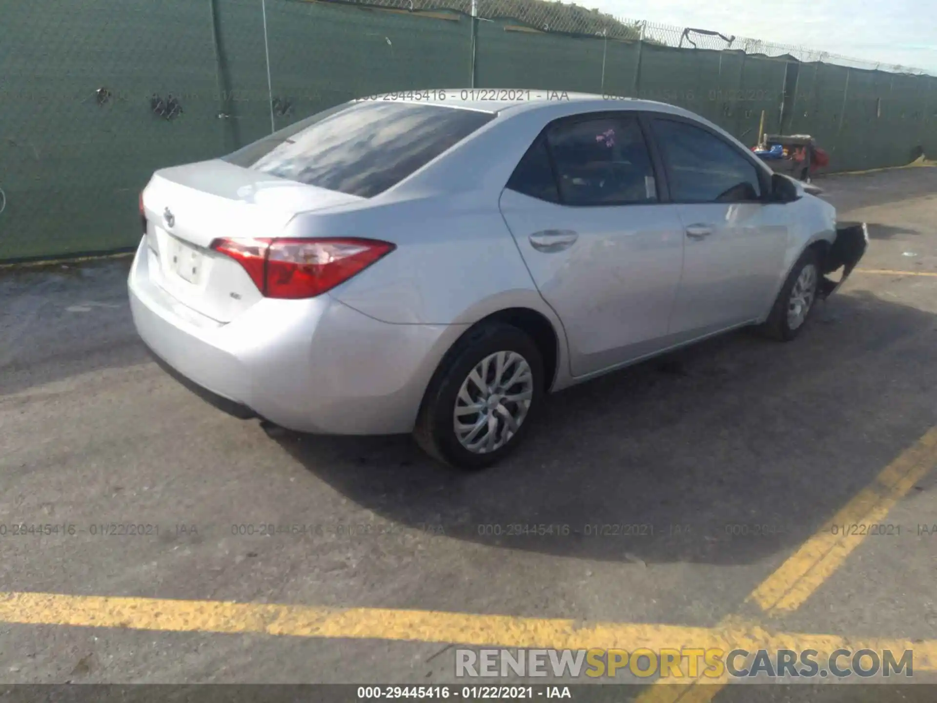 4 Photograph of a damaged car 2T1BURHE5KC132181 TOYOTA COROLLA 2019