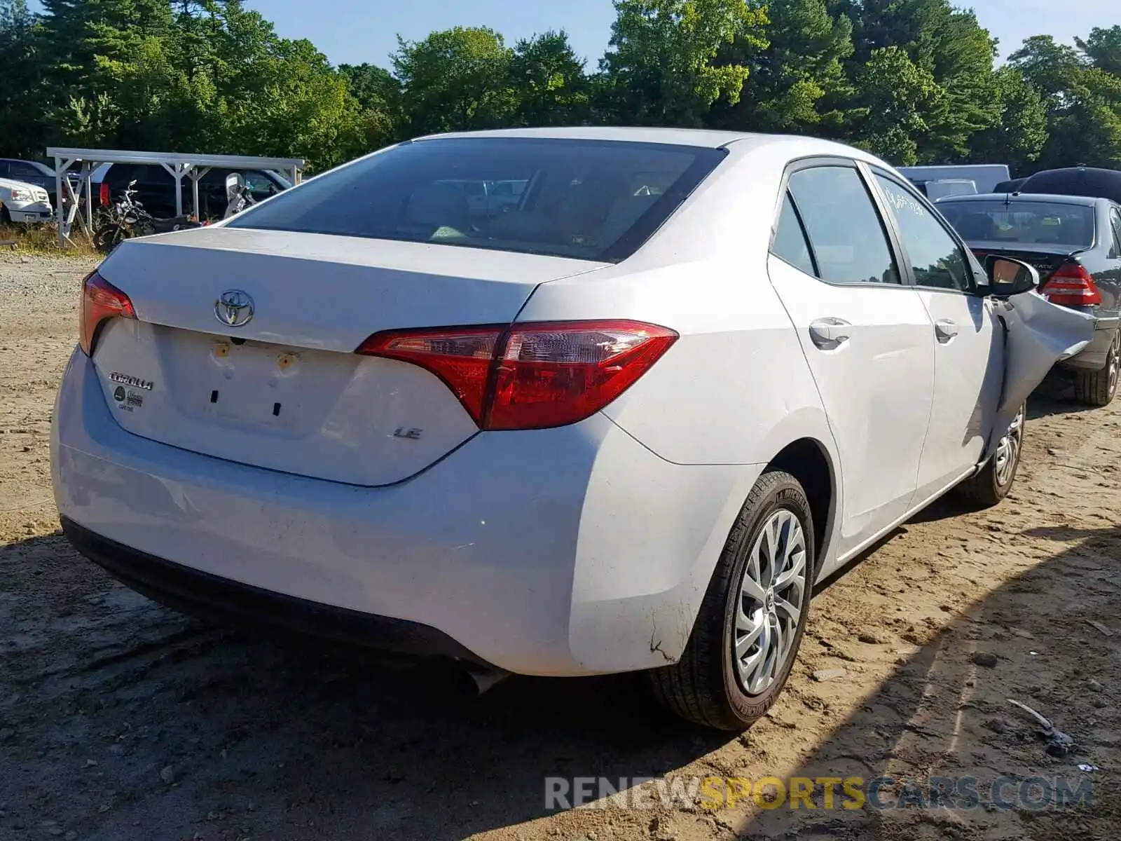 4 Photograph of a damaged car 2T1BURHE5KC132634 TOYOTA COROLLA 2019