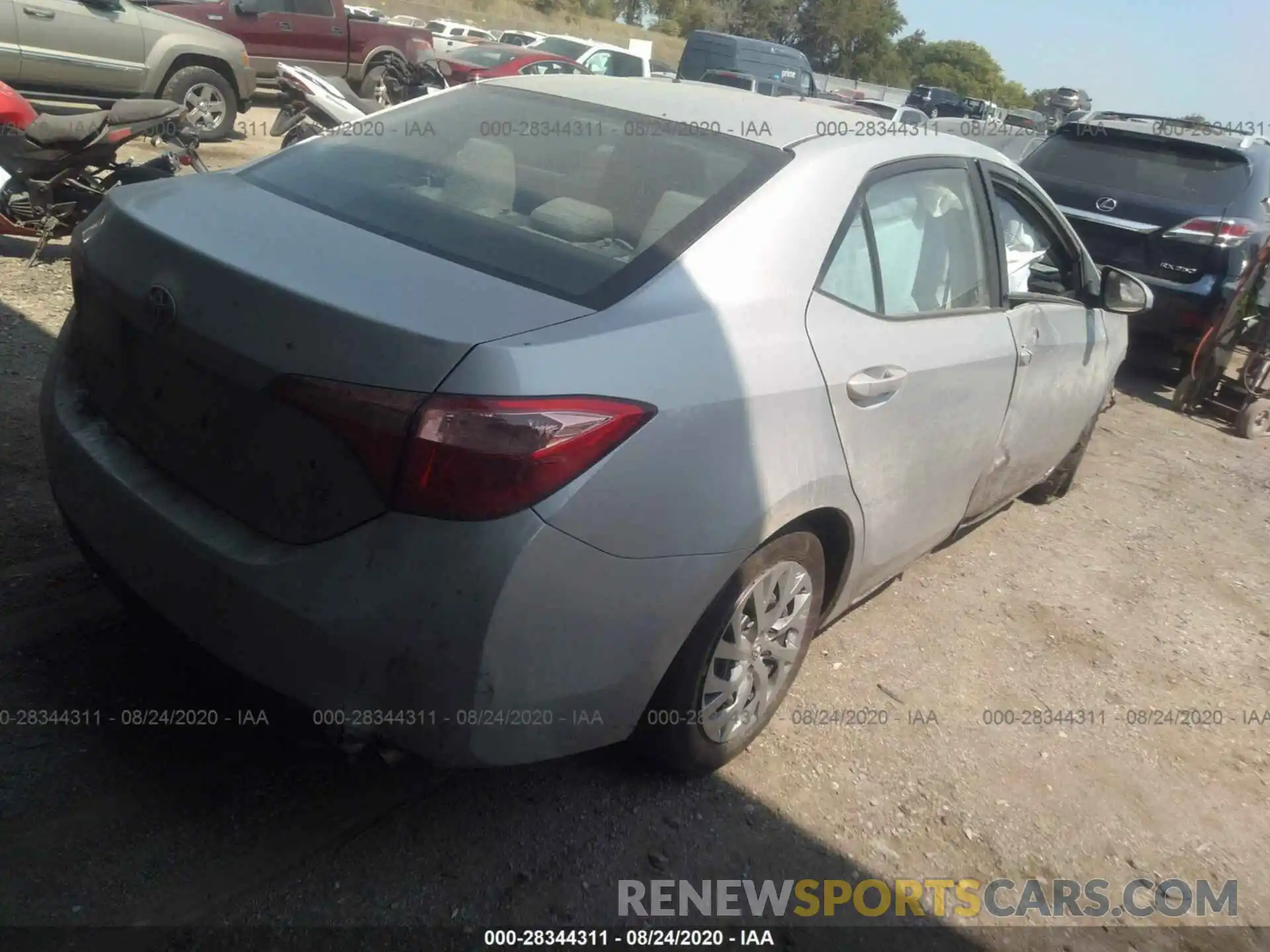 4 Photograph of a damaged car 2T1BURHE5KC133072 TOYOTA COROLLA 2019