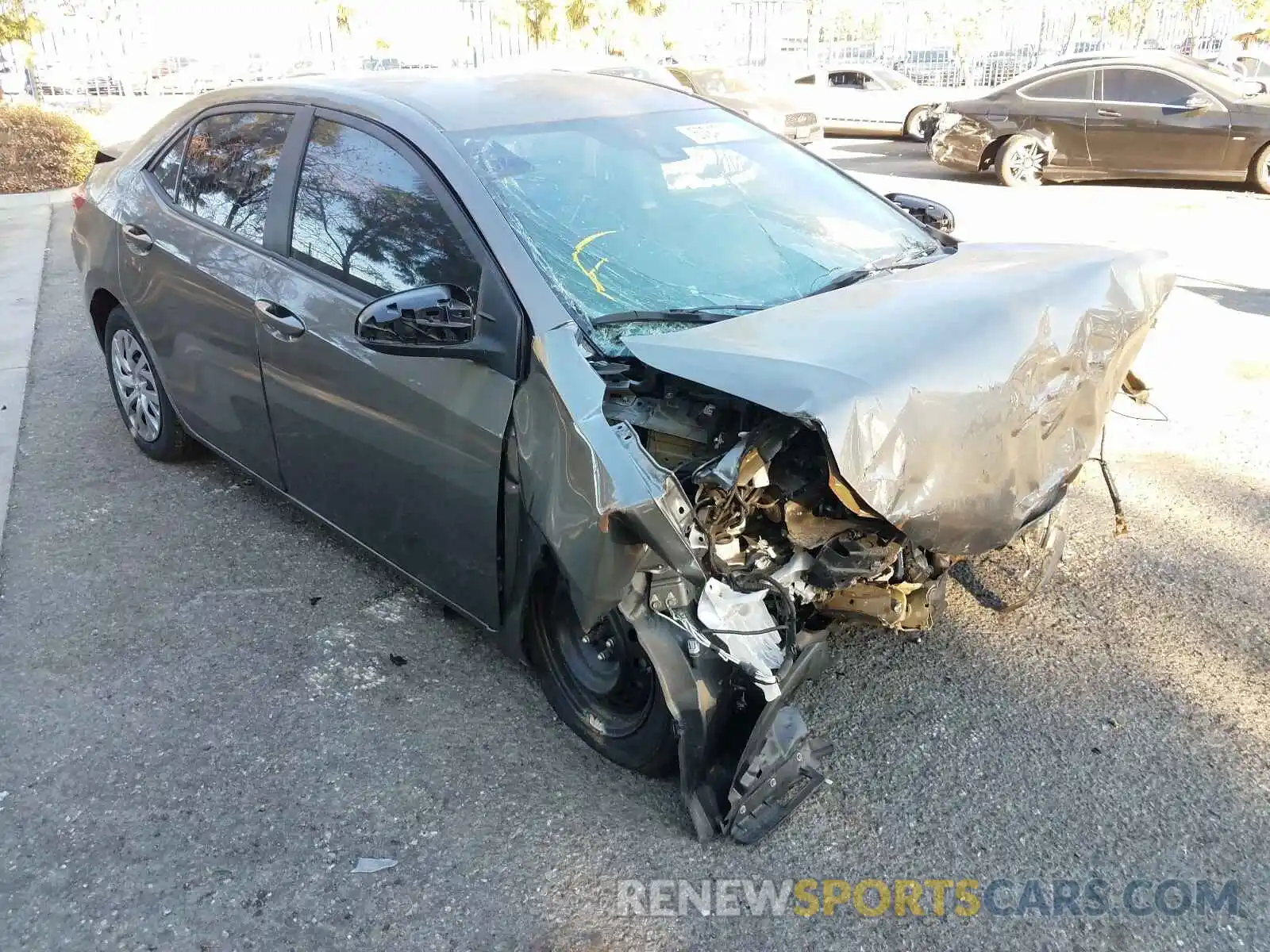 1 Photograph of a damaged car 2T1BURHE5KC134061 TOYOTA COROLLA 2019