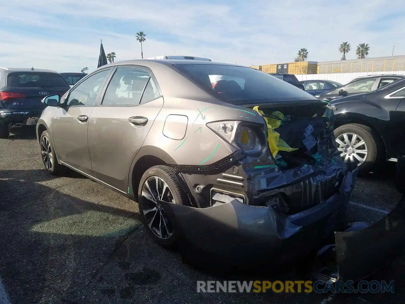 3 Photograph of a damaged car 2T1BURHE5KC134402 TOYOTA COROLLA 2019