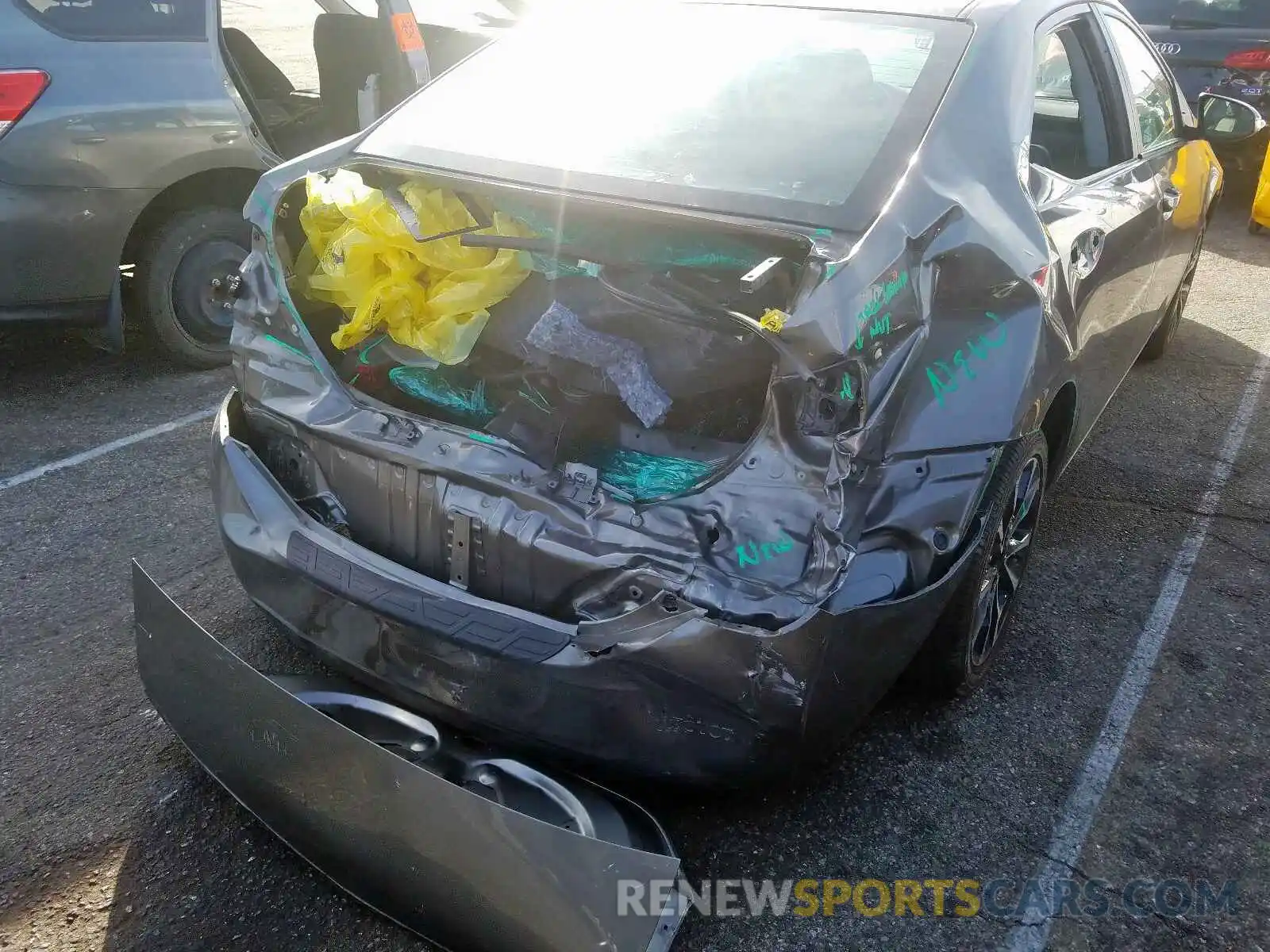 9 Photograph of a damaged car 2T1BURHE5KC134402 TOYOTA COROLLA 2019