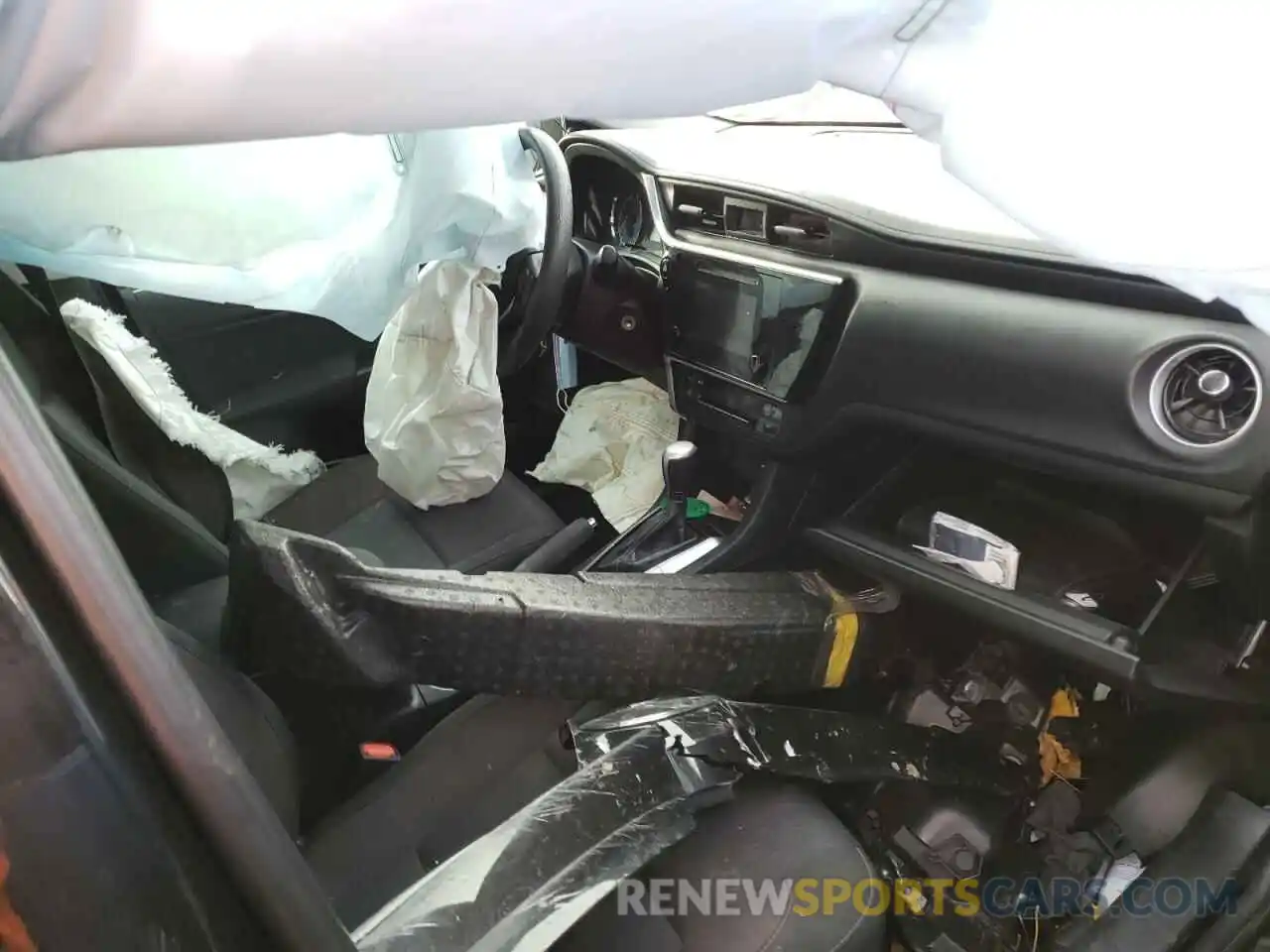 5 Photograph of a damaged car 2T1BURHE5KC134562 TOYOTA COROLLA 2019