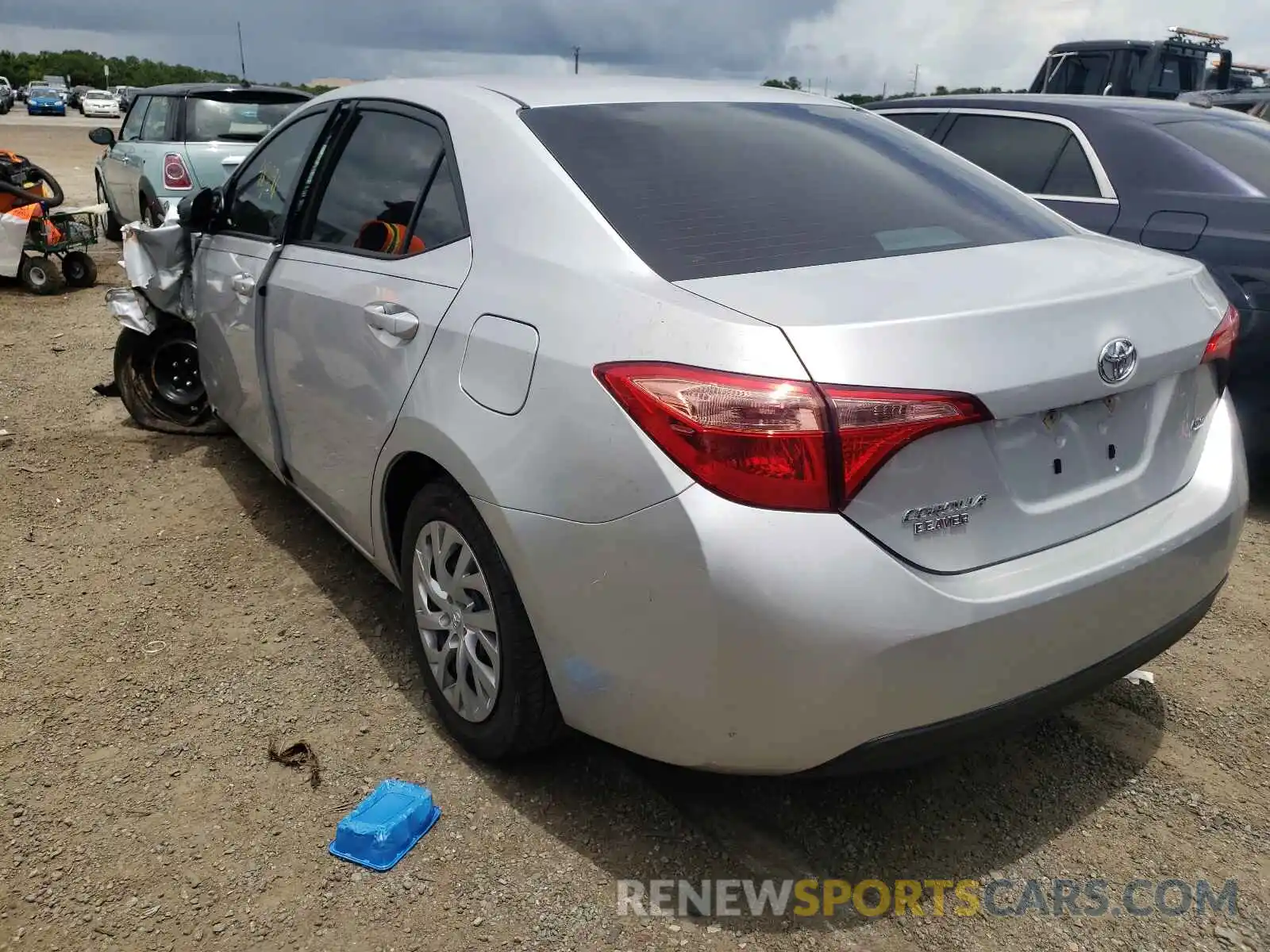 3 Photograph of a damaged car 2T1BURHE5KC135324 TOYOTA COROLLA 2019