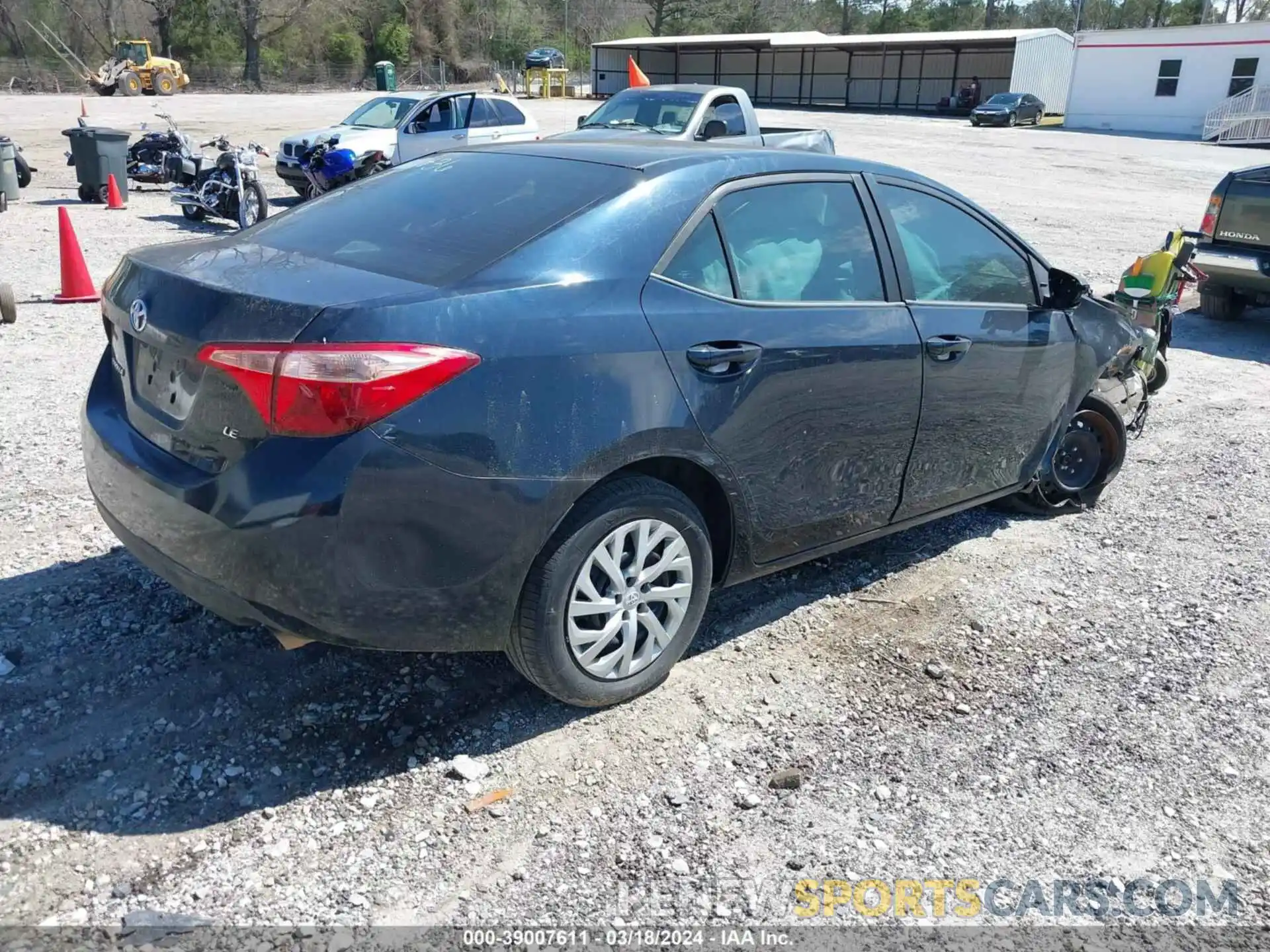 4 Photograph of a damaged car 2T1BURHE5KC135436 TOYOTA COROLLA 2019