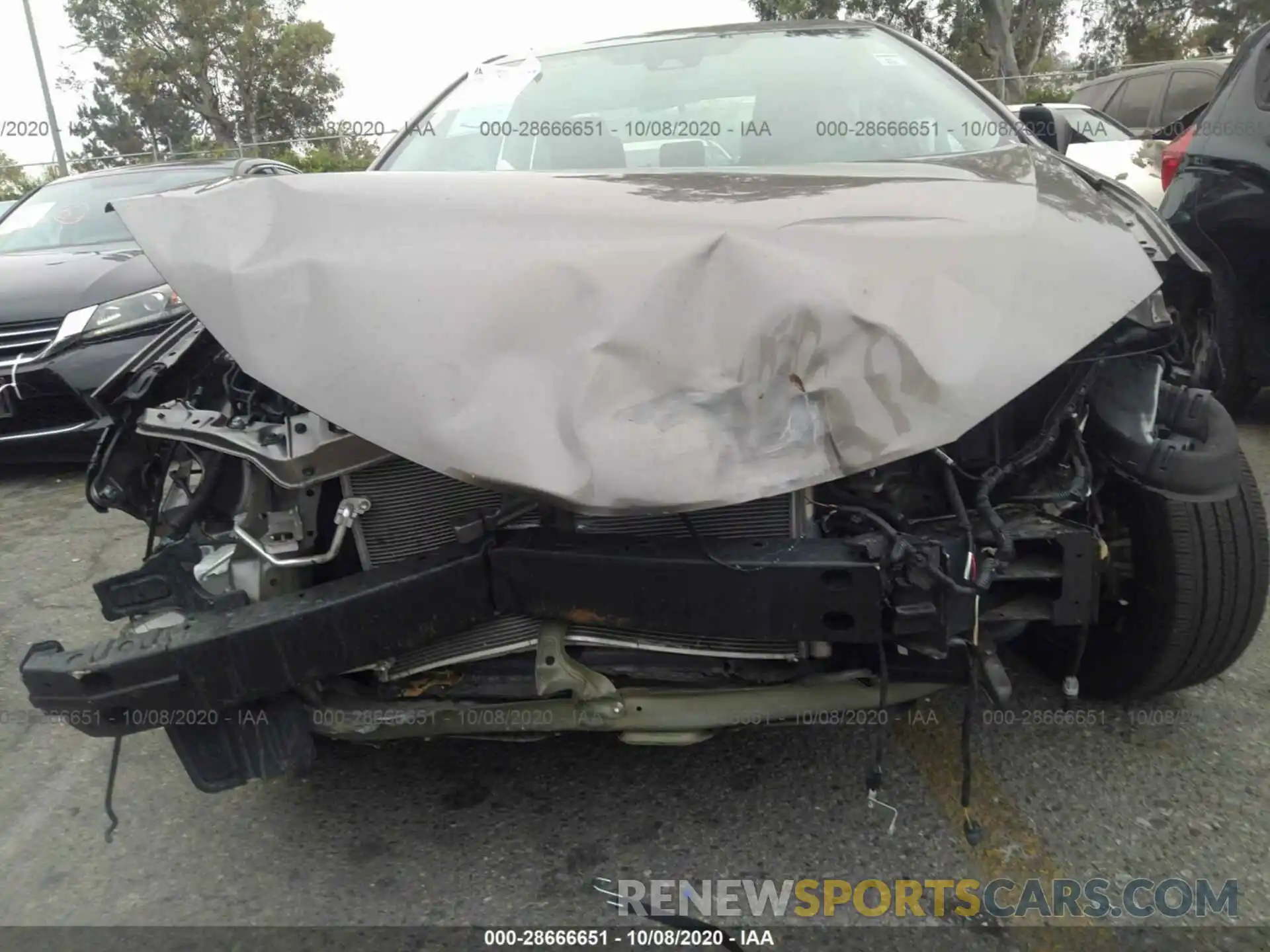 6 Photograph of a damaged car 2T1BURHE5KC135713 TOYOTA COROLLA 2019