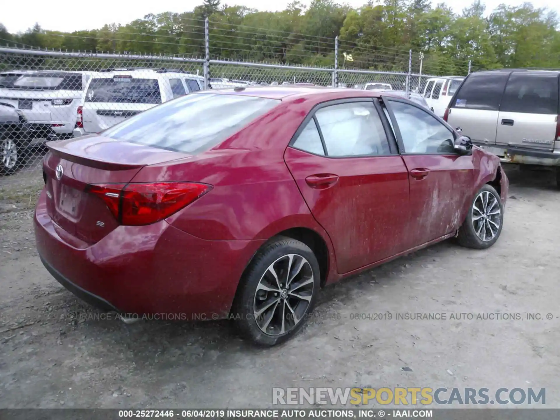 4 Photograph of a damaged car 2T1BURHE5KC136425 TOYOTA COROLLA 2019