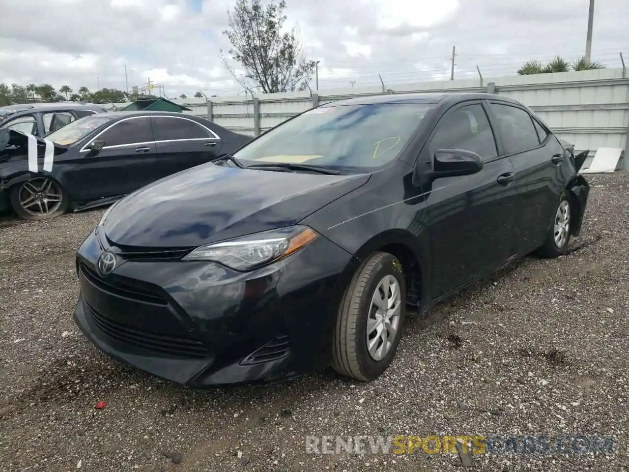 2 Photograph of a damaged car 2T1BURHE5KC137462 TOYOTA COROLLA 2019