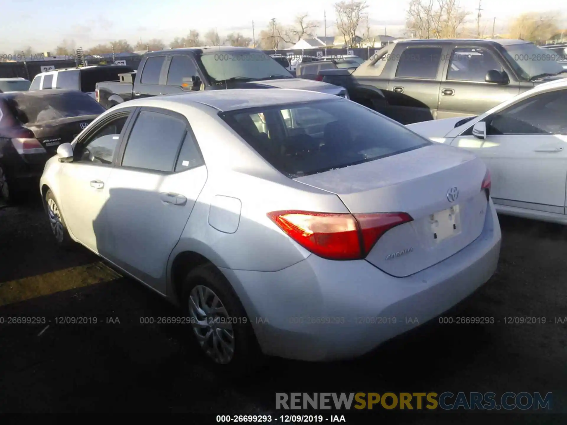 3 Photograph of a damaged car 2T1BURHE5KC137512 TOYOTA COROLLA 2019