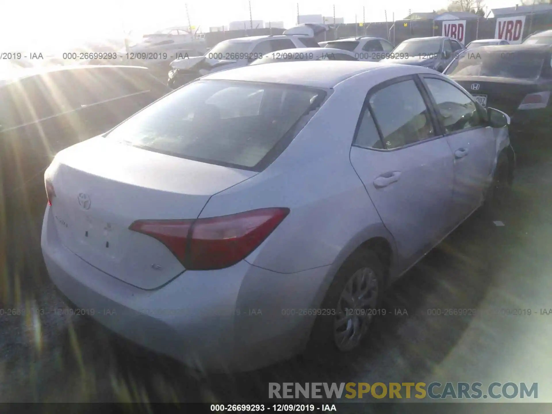 4 Photograph of a damaged car 2T1BURHE5KC137512 TOYOTA COROLLA 2019