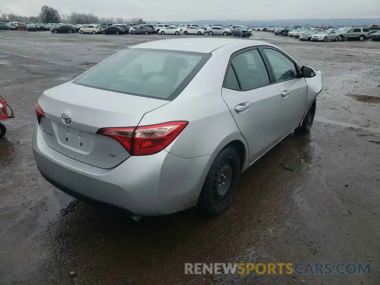 4 Photograph of a damaged car 2T1BURHE5KC137669 TOYOTA COROLLA 2019