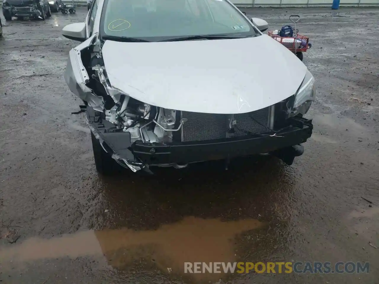 9 Photograph of a damaged car 2T1BURHE5KC137669 TOYOTA COROLLA 2019