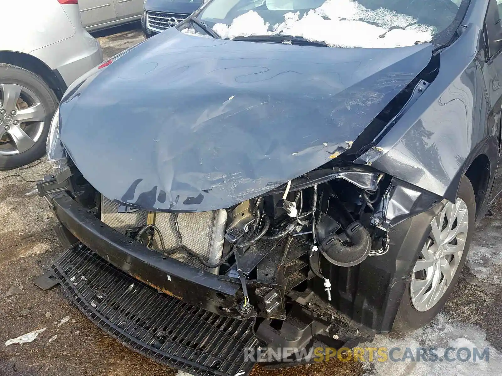 9 Photograph of a damaged car 2T1BURHE5KC138188 TOYOTA COROLLA 2019