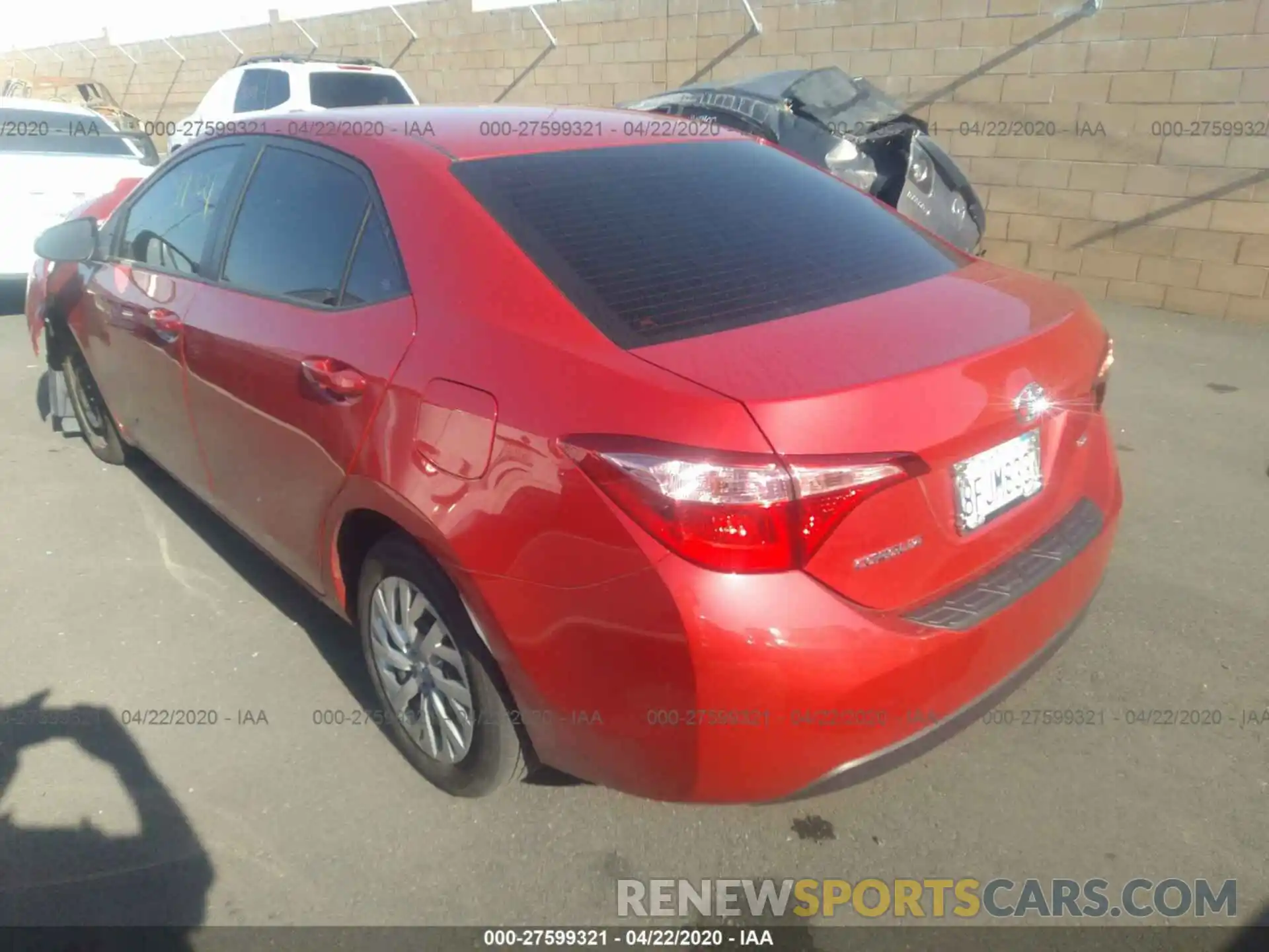 3 Photograph of a damaged car 2T1BURHE5KC138286 TOYOTA COROLLA 2019