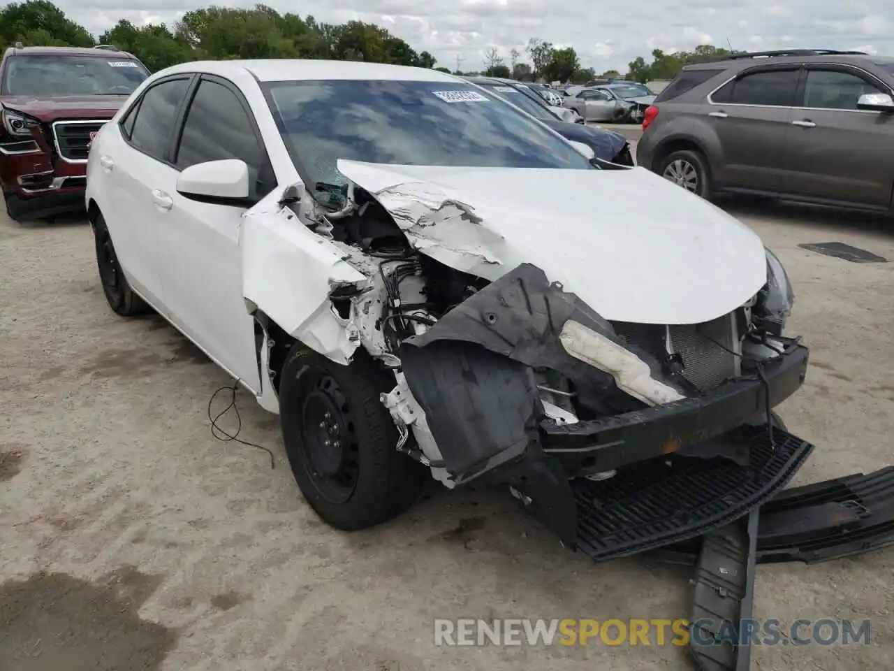 1 Photograph of a damaged car 2T1BURHE5KC138496 TOYOTA COROLLA 2019