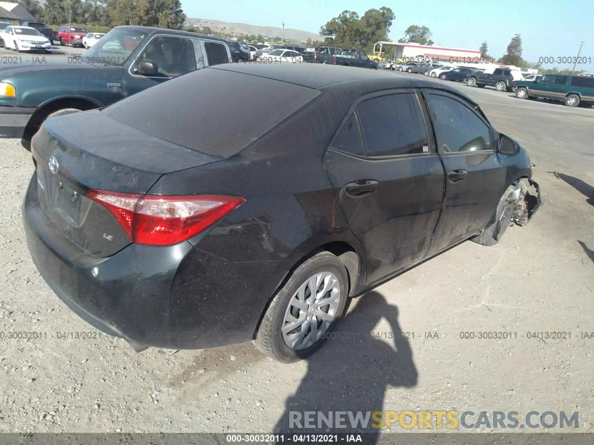 4 Photograph of a damaged car 2T1BURHE5KC138594 TOYOTA COROLLA 2019