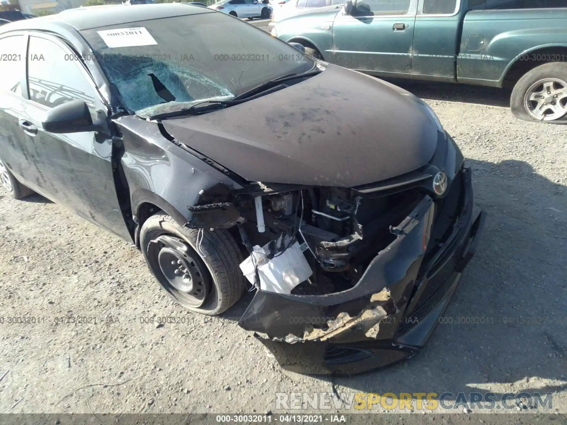 6 Photograph of a damaged car 2T1BURHE5KC138594 TOYOTA COROLLA 2019