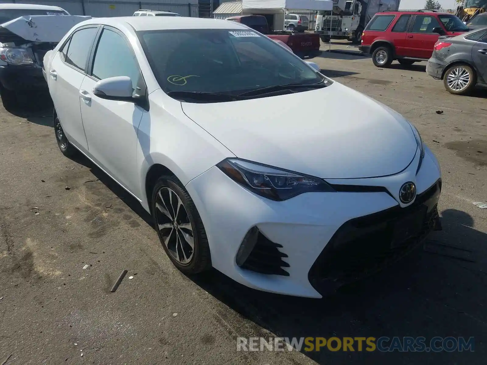 1 Photograph of a damaged car 2T1BURHE5KC138711 TOYOTA COROLLA 2019