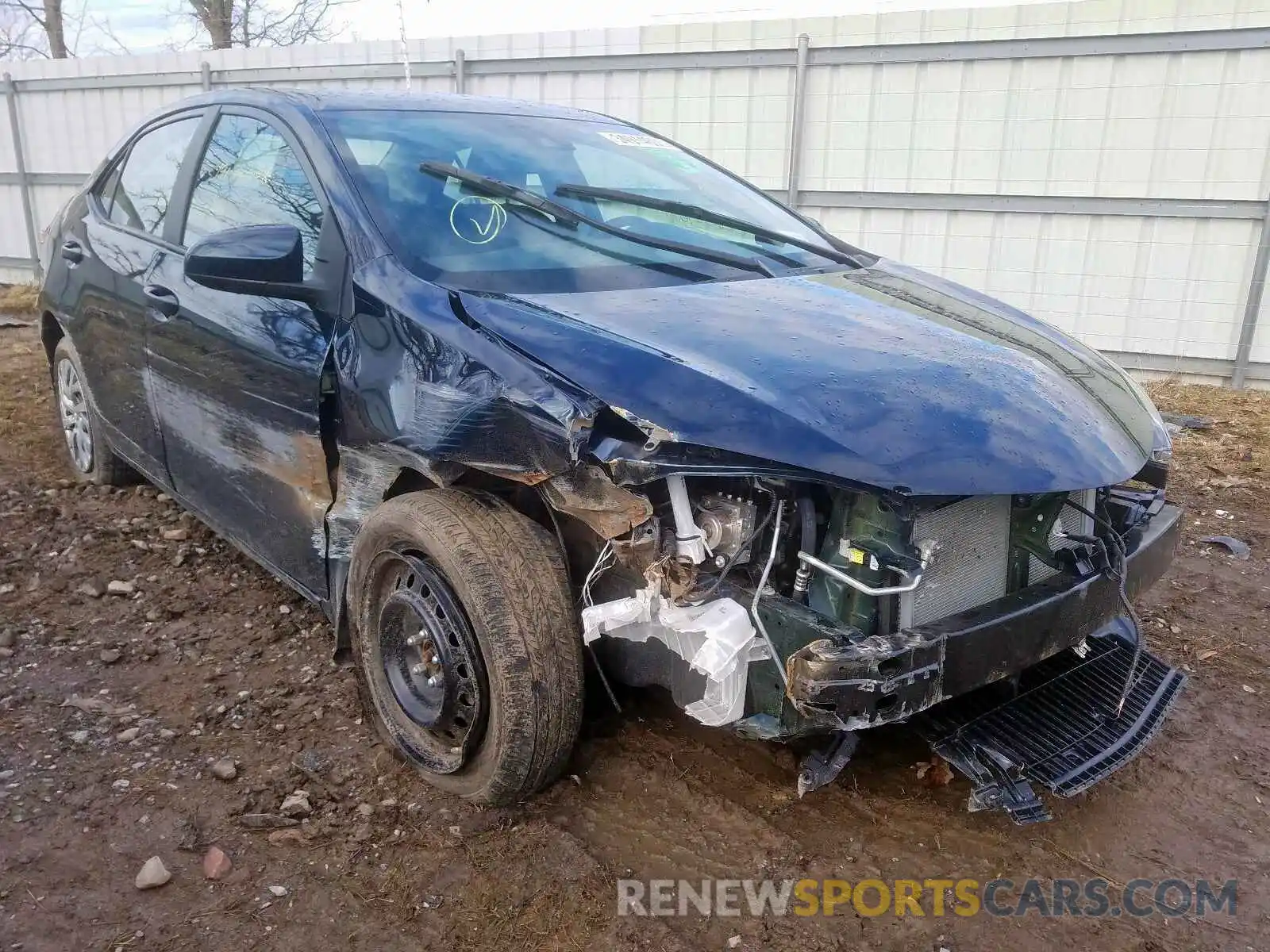 1 Photograph of a damaged car 2T1BURHE5KC138742 TOYOTA COROLLA 2019