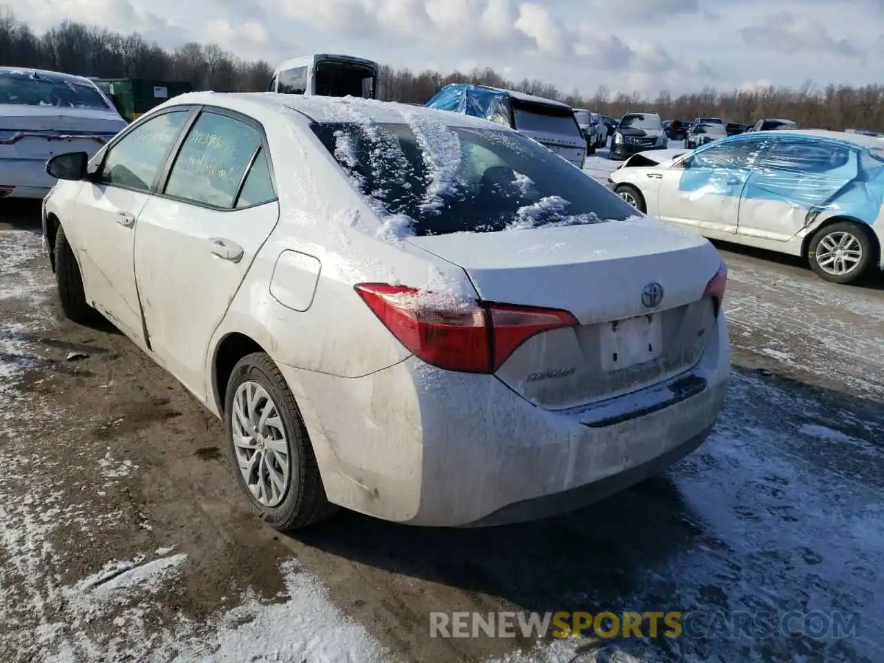 3 Photograph of a damaged car 2T1BURHE5KC138854 TOYOTA COROLLA 2019