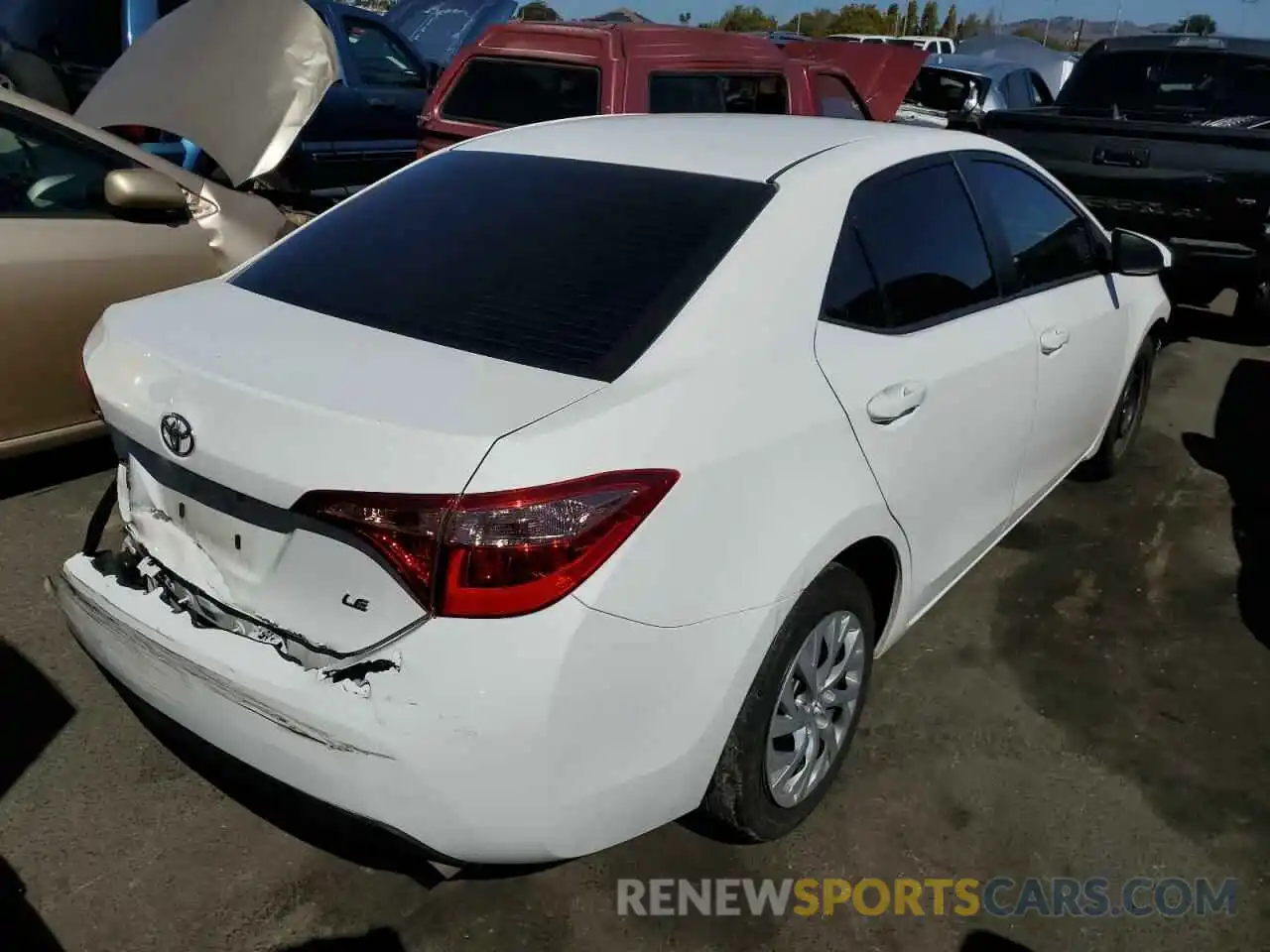 4 Photograph of a damaged car 2T1BURHE5KC139826 TOYOTA COROLLA 2019